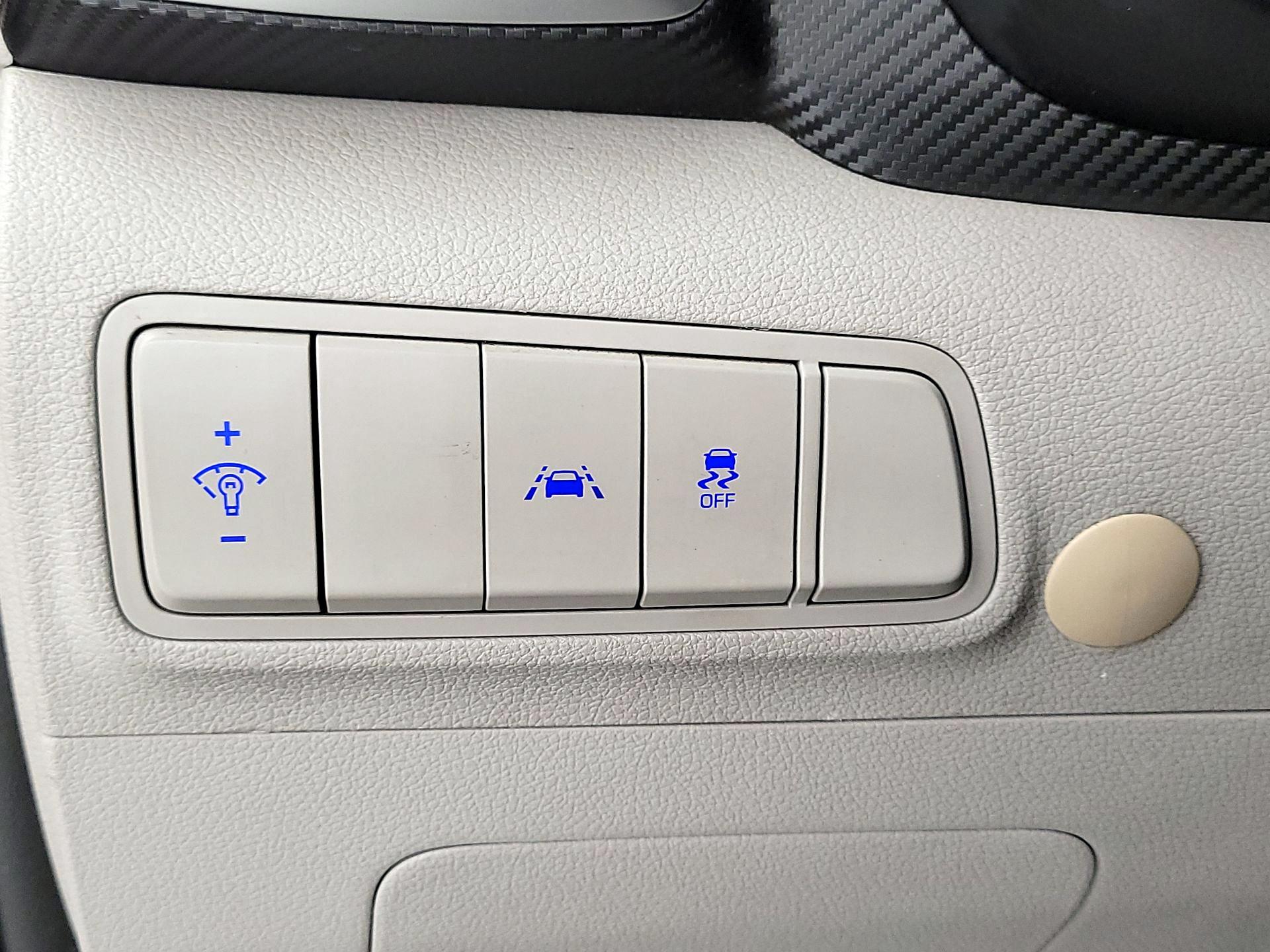 Thumbnail: 2020 Hyundai Tucson - 13