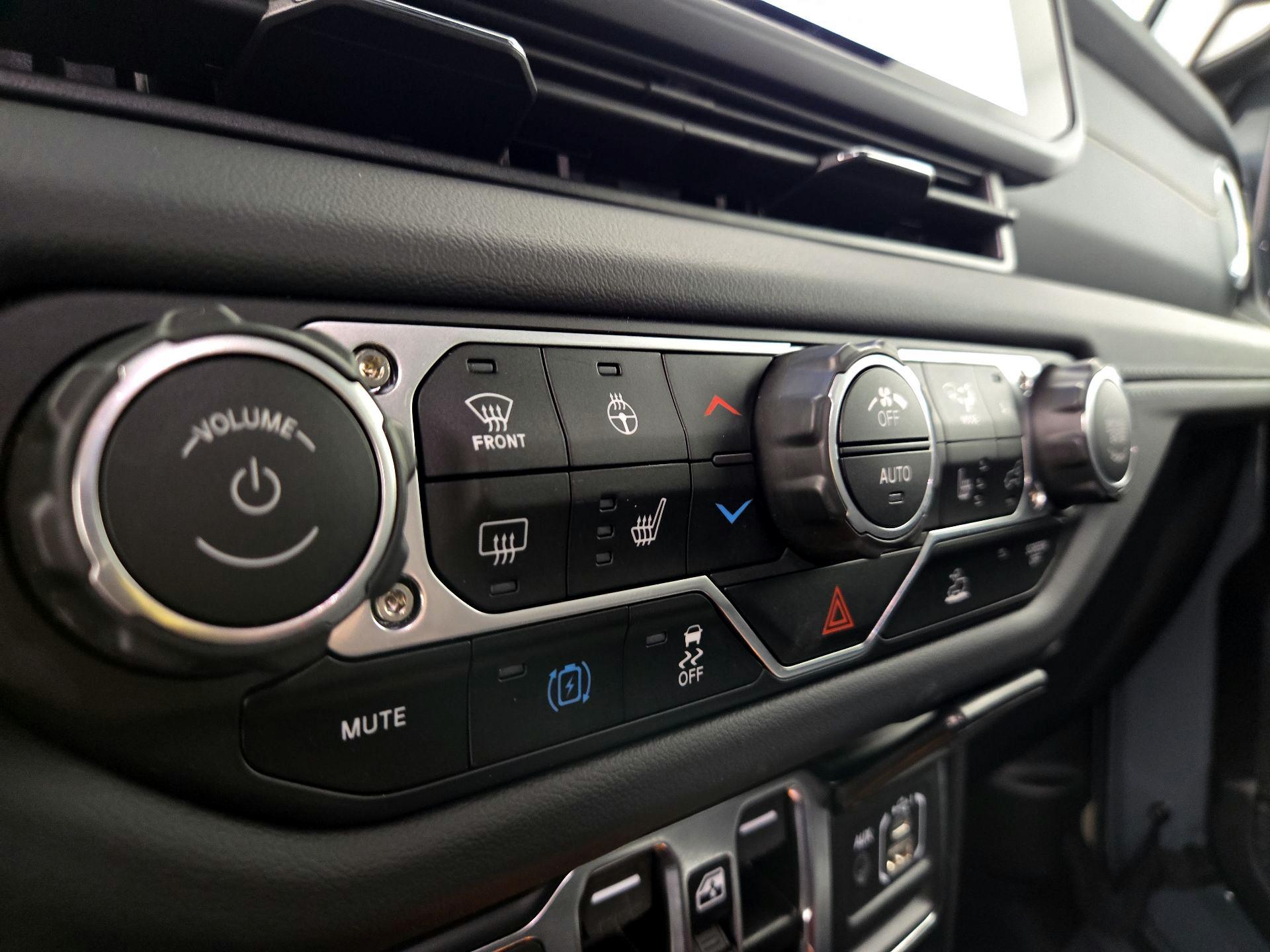 Thumbnail: 2024 Jeep Wrangler - 16