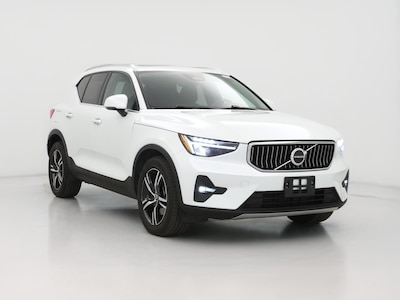 2023 Volvo XC40 B5 Plus Bright Theme