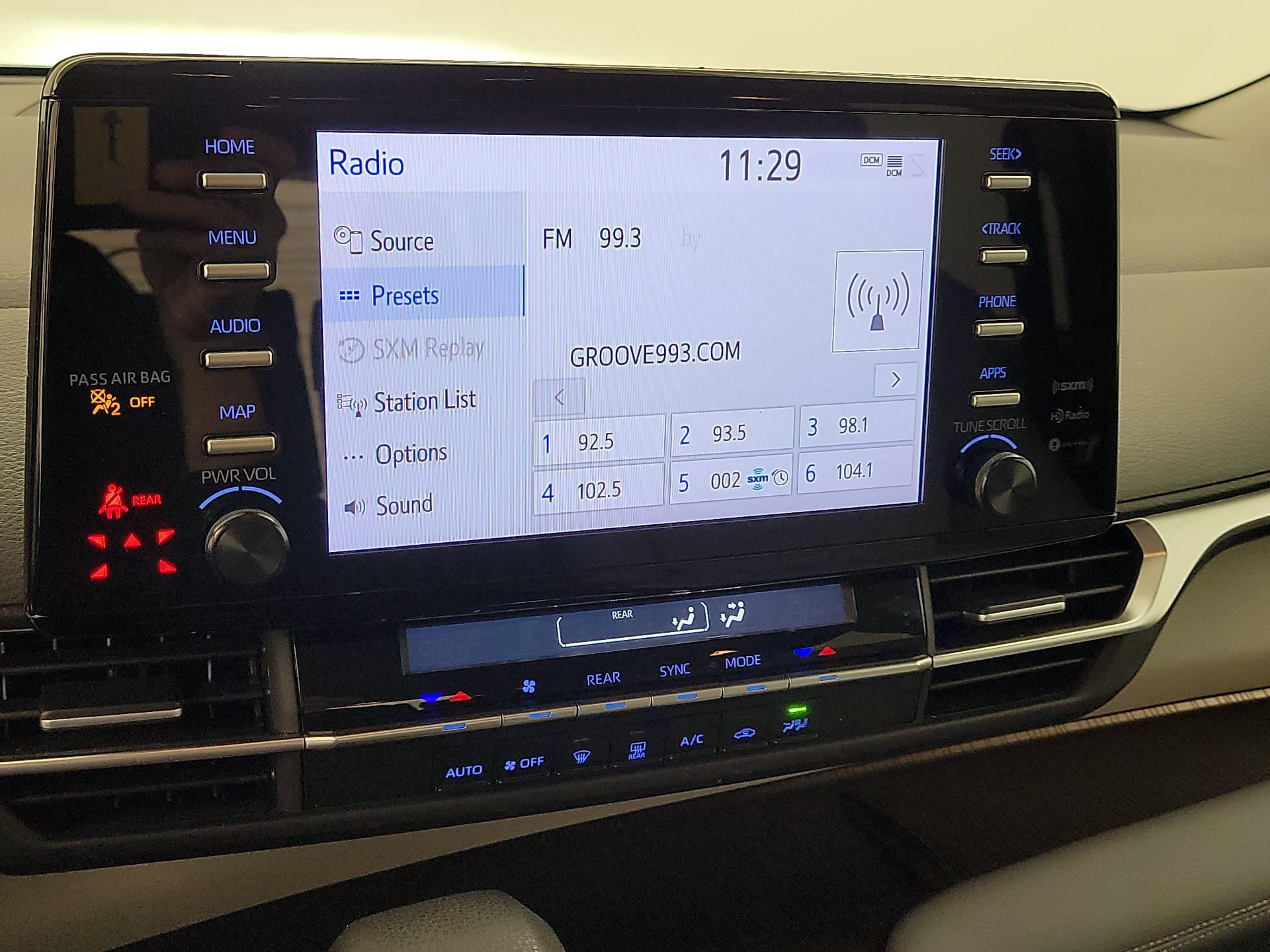 Thumbnail: 2024 Toyota Sienna - 15