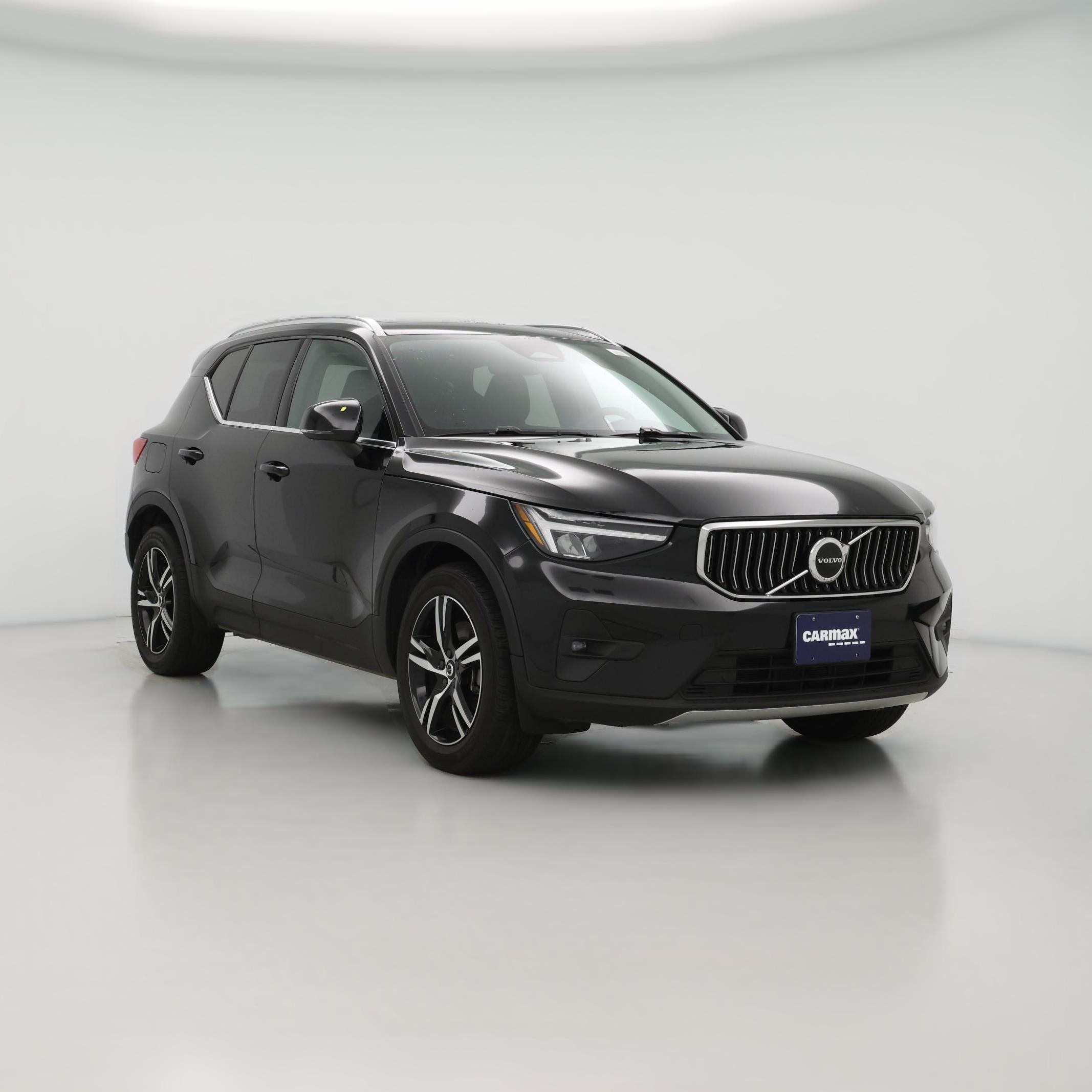 Thumbnail: 2023 Volvo XC40 - 1