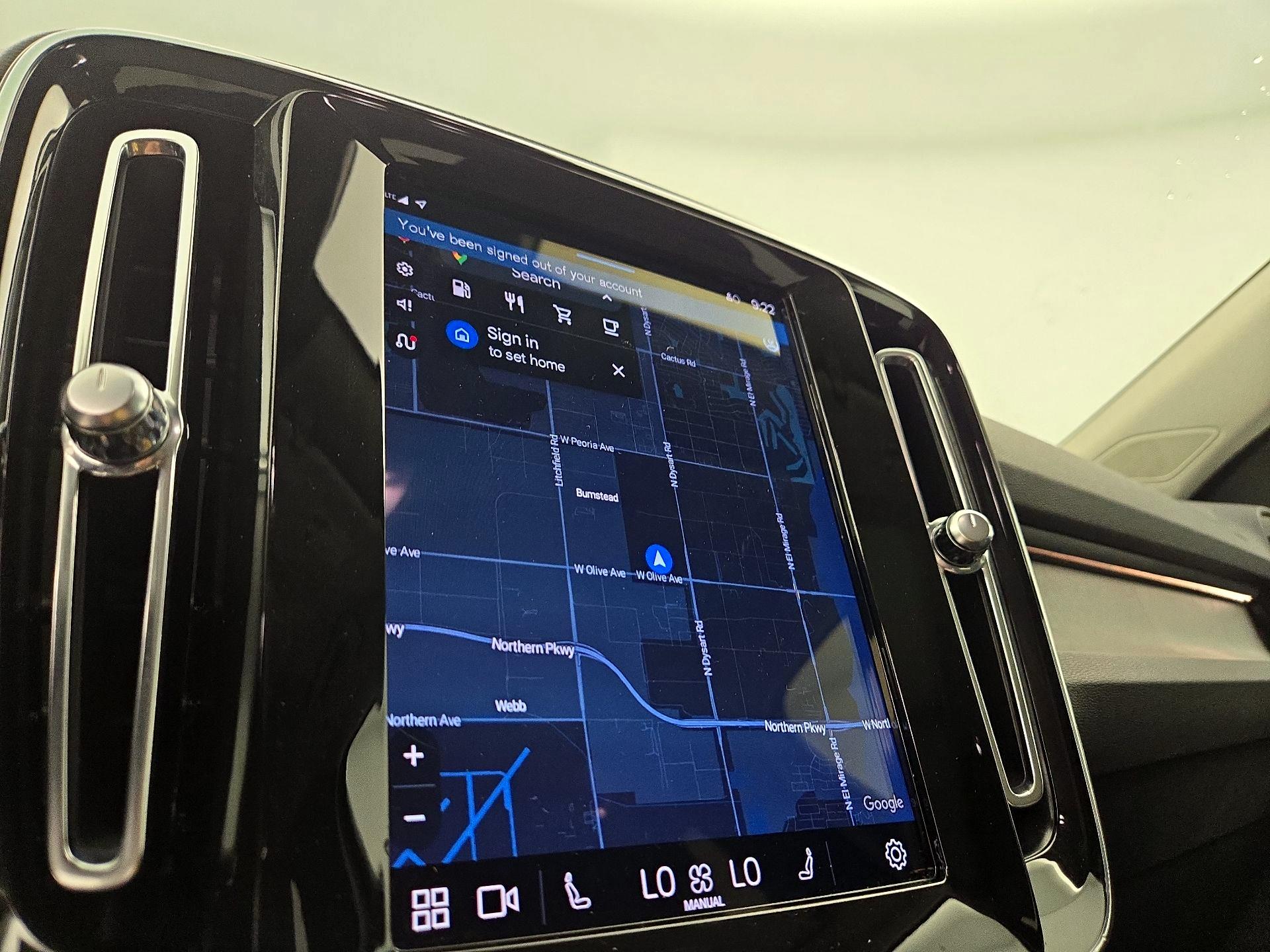 Thumbnail: 2023 Volvo XC40 - 14