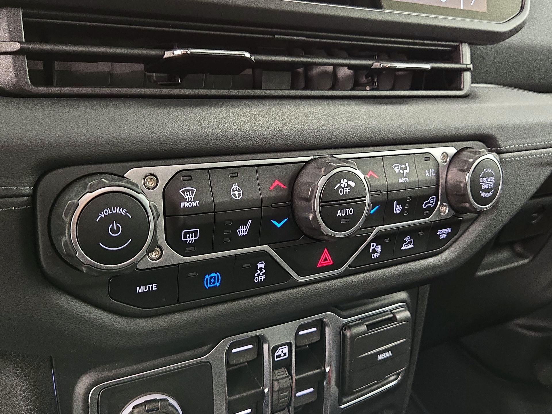 Thumbnail: 2024 Jeep Wrangler - 16