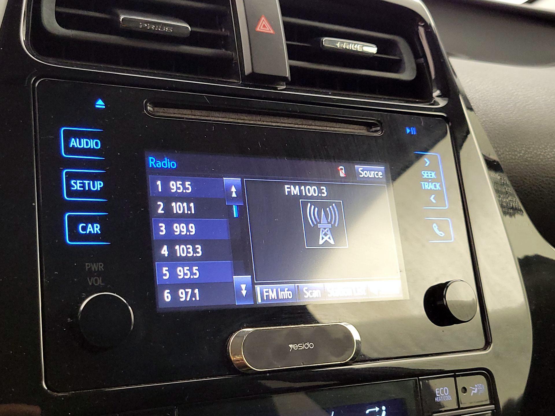 Thumbnail: 2017 Toyota Prius - 15