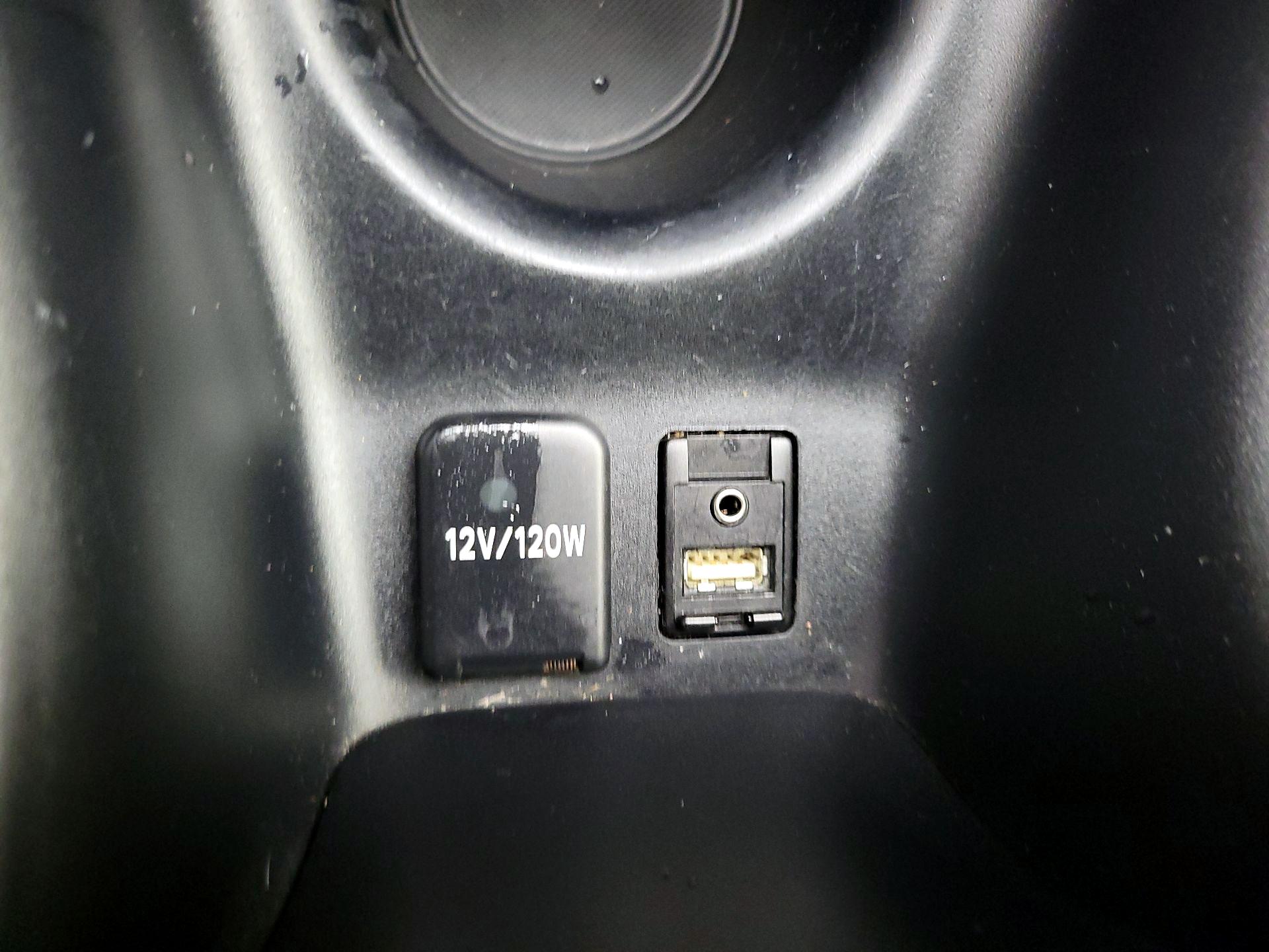 Thumbnail: 2017 Toyota Prius - 18