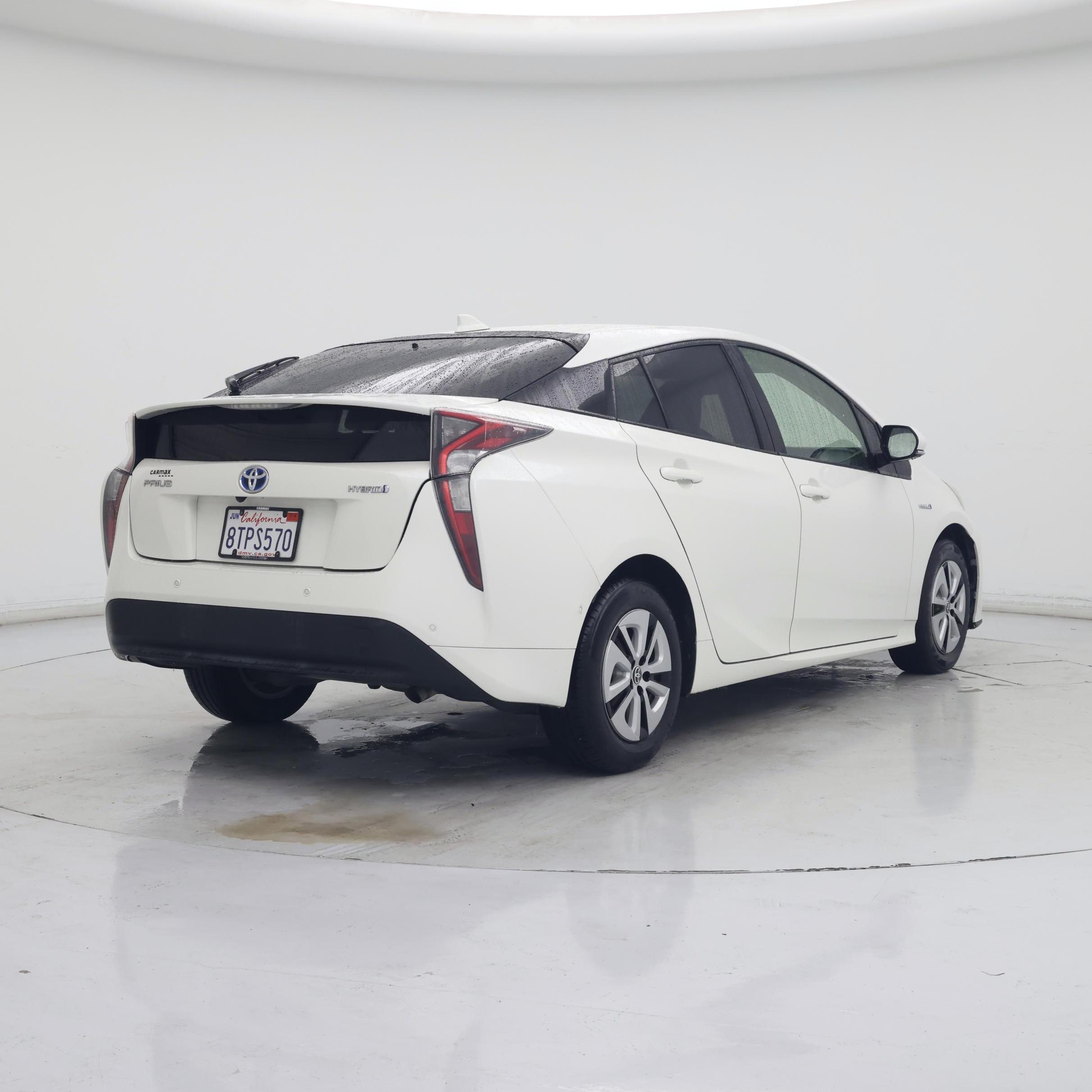 Thumbnail: 2017 Toyota Prius - 8
