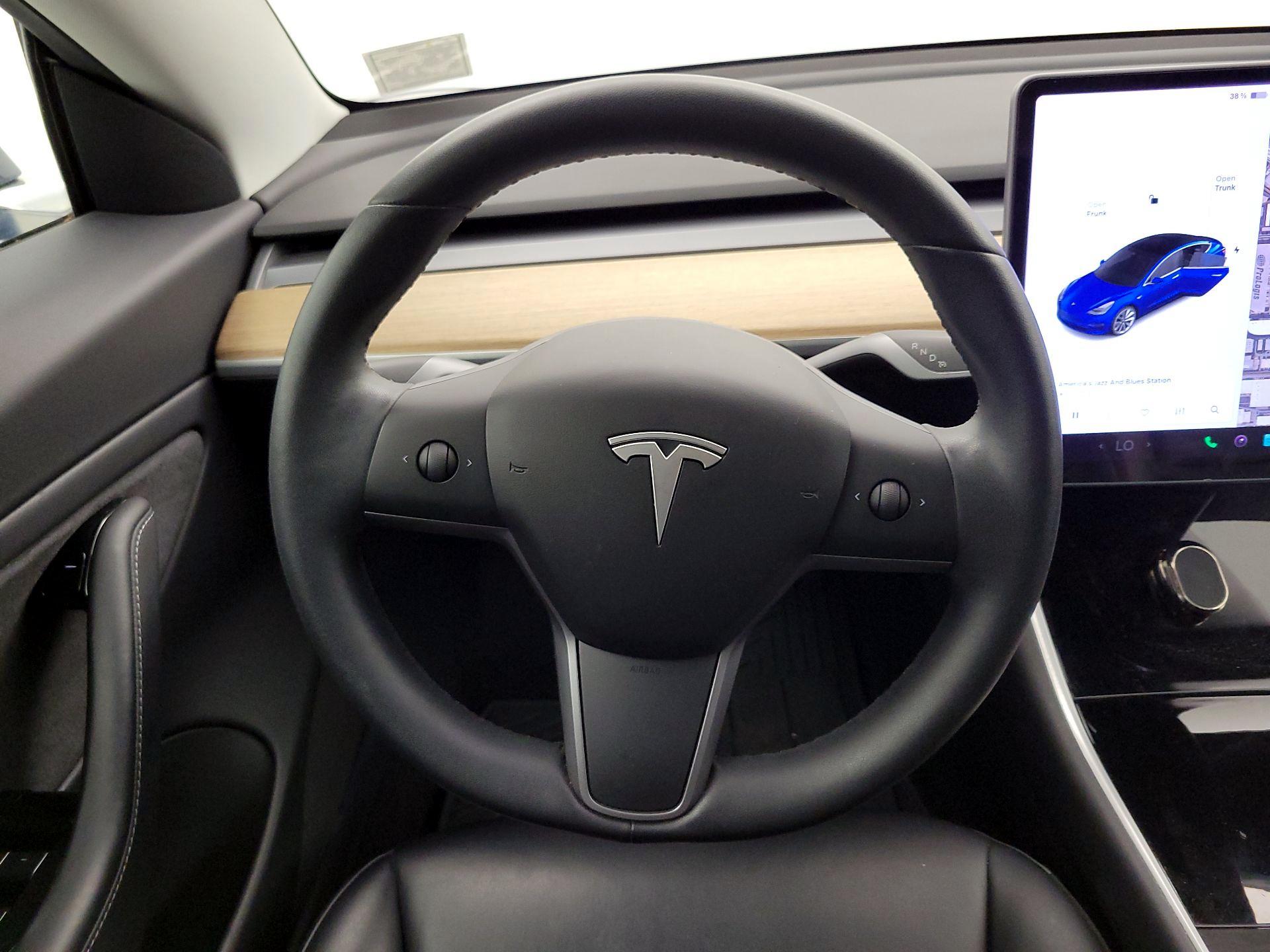 Thumbnail: 2020 Tesla Model 3 - 10