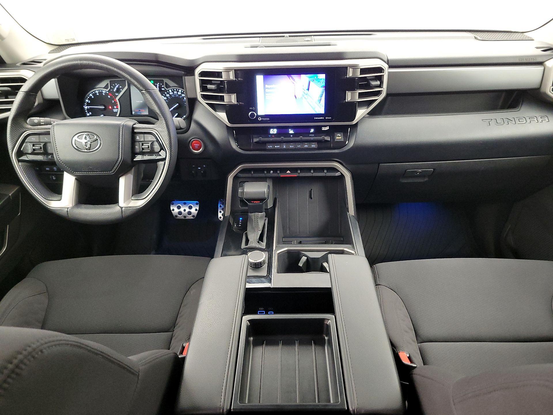 Thumbnail: 2024 Toyota Tundra - 9