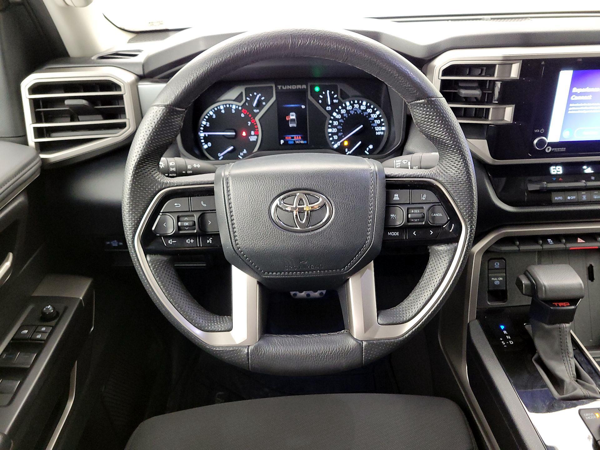 Thumbnail: 2024 Toyota Tundra - 10