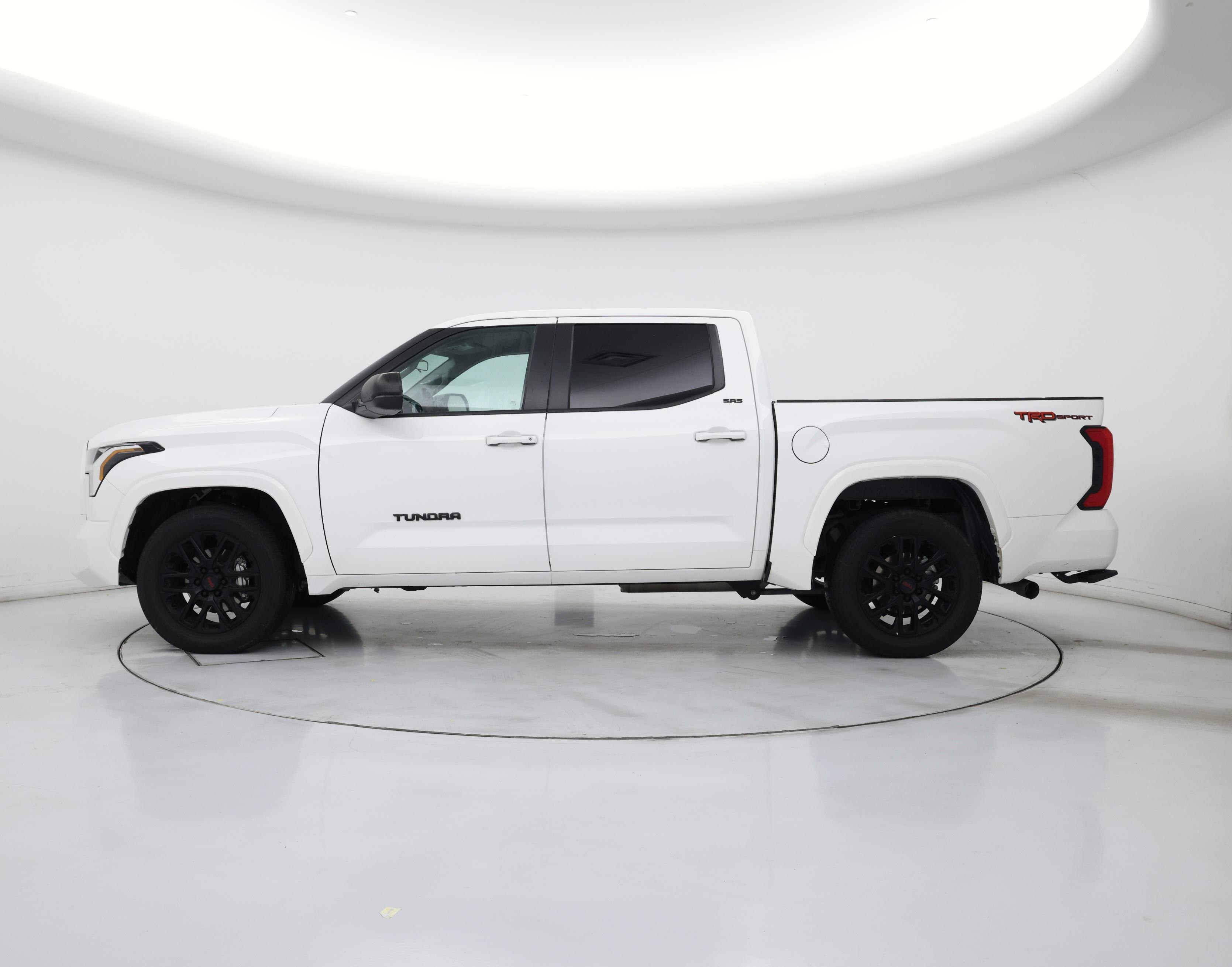 Thumbnail: 2024 Toyota Tundra - 3