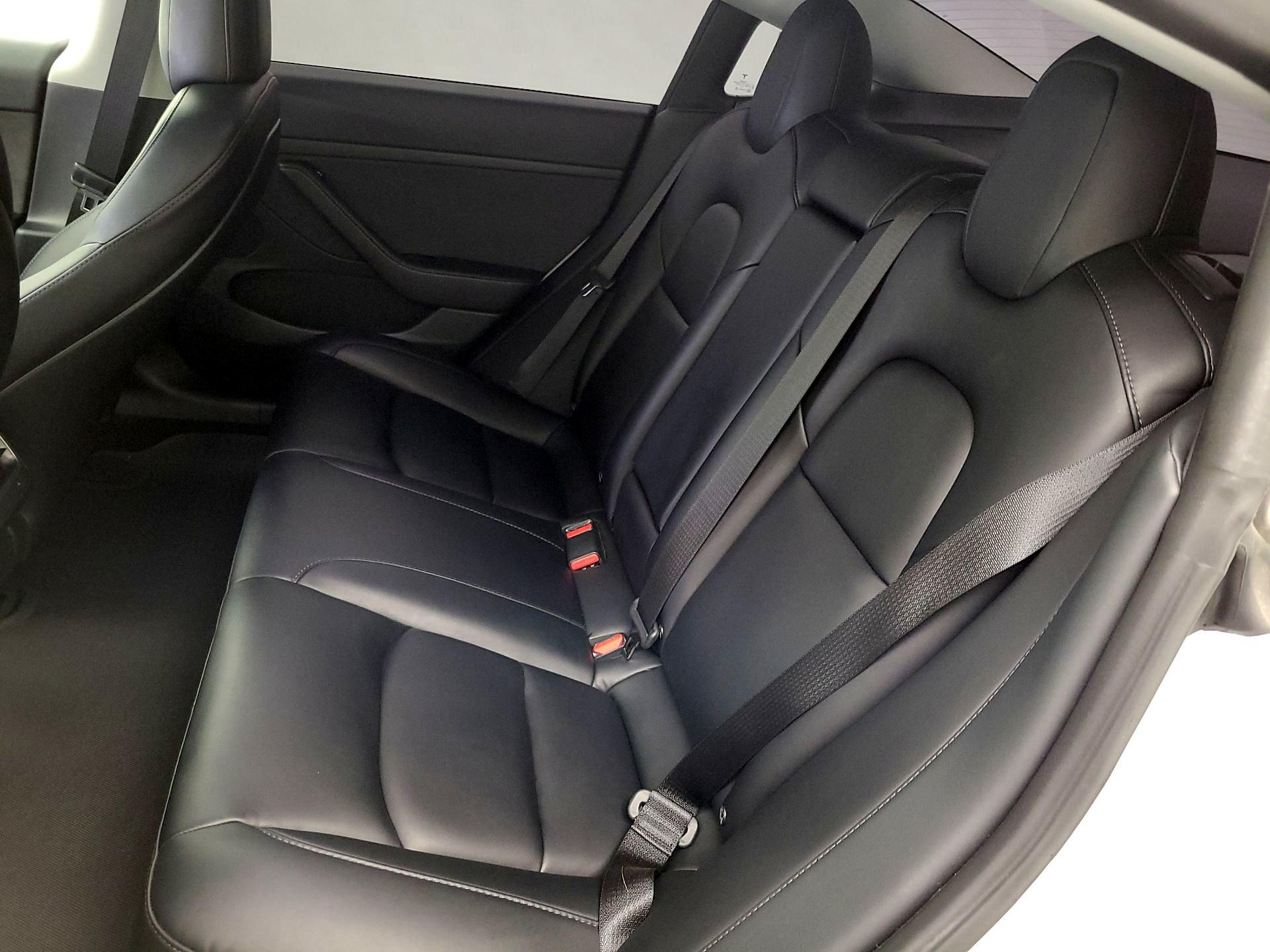 Thumbnail: 2022 Tesla Model 3 - 19