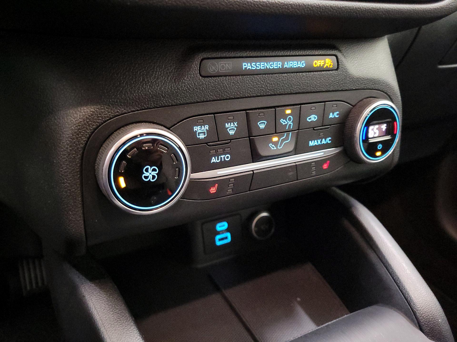 Thumbnail: 2020 Ford Escape - 16