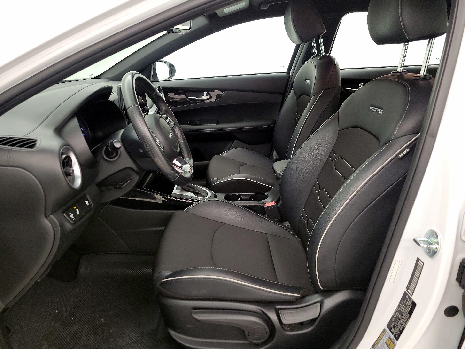 Thumbnail: 2023 Kia Forte - 11