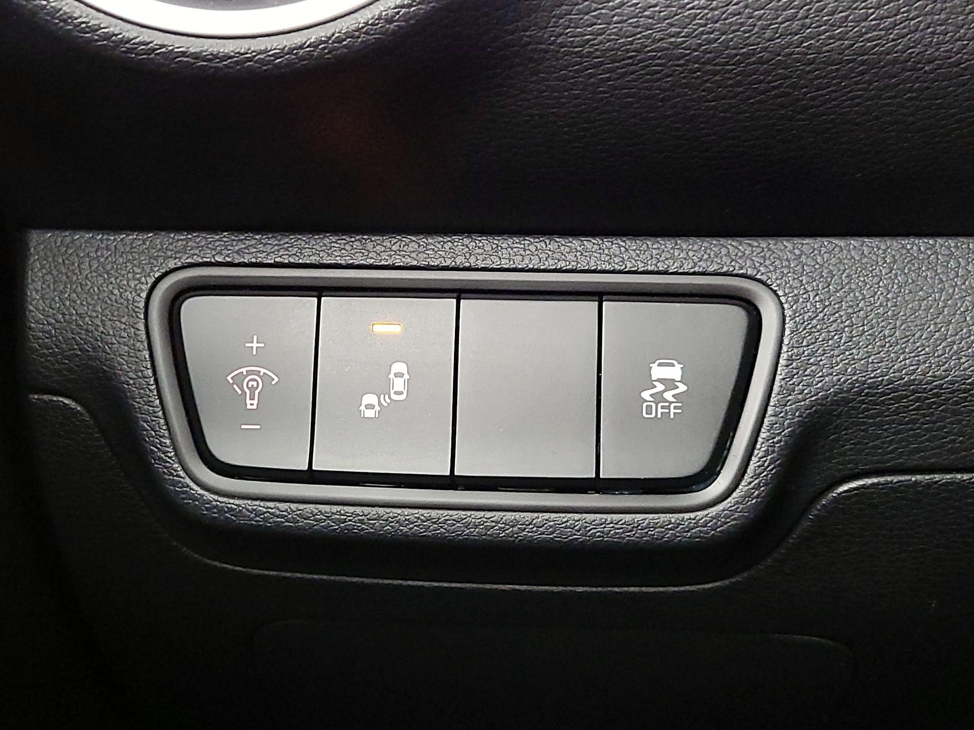 Thumbnail: 2023 Kia Forte - 13