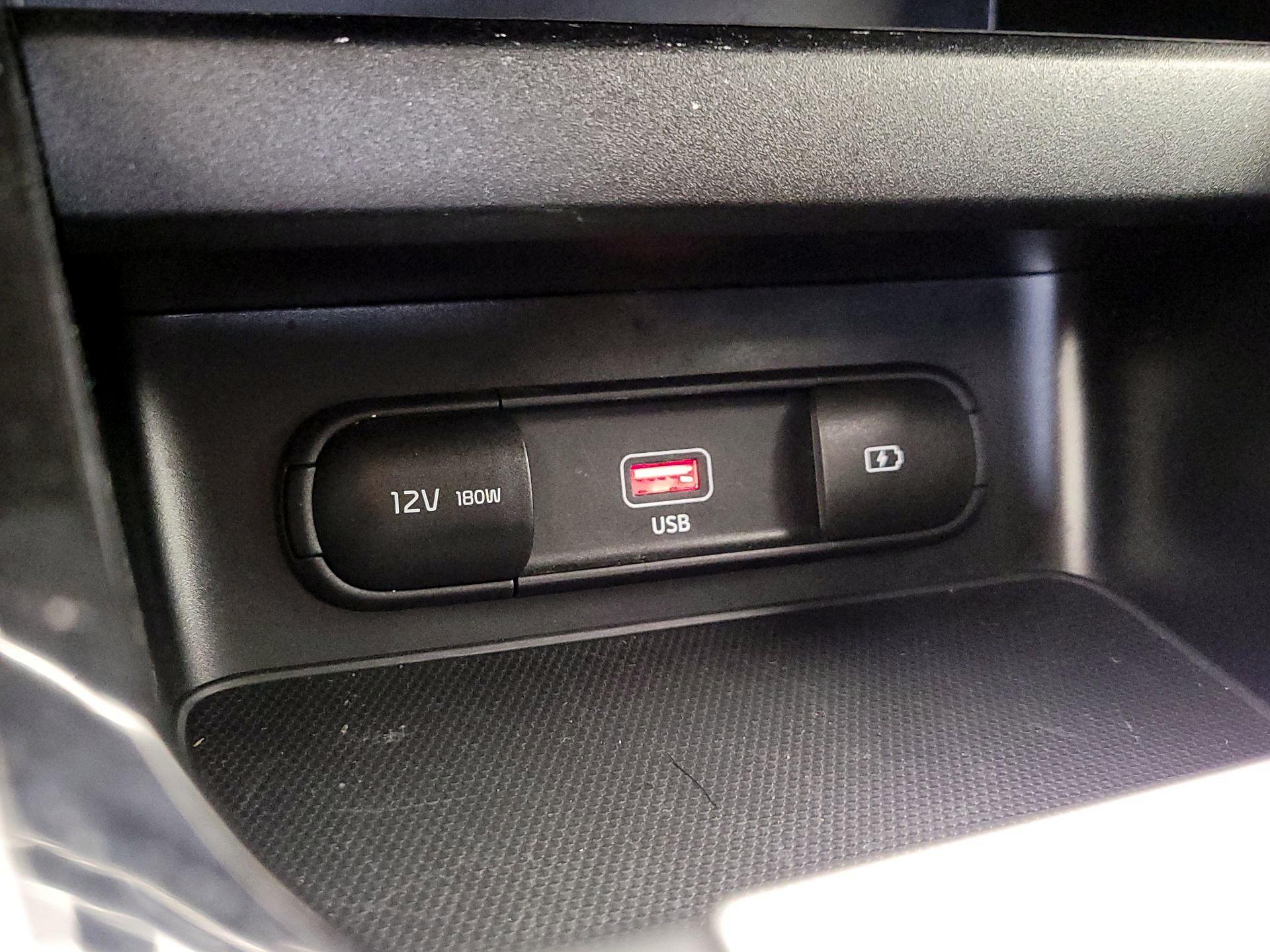 Thumbnail: 2023 Kia Forte - 18