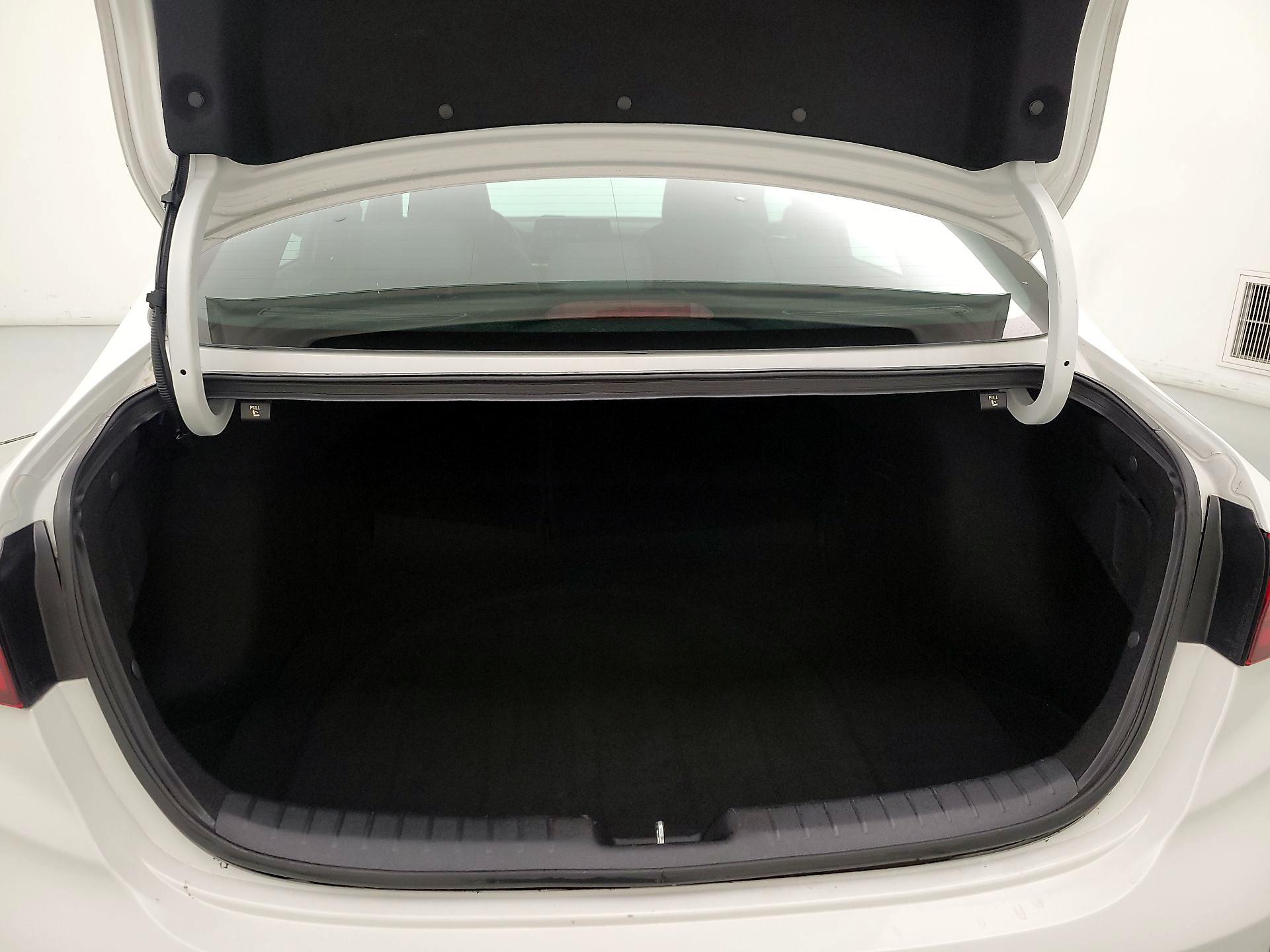 Thumbnail: 2023 Kia Forte - 20