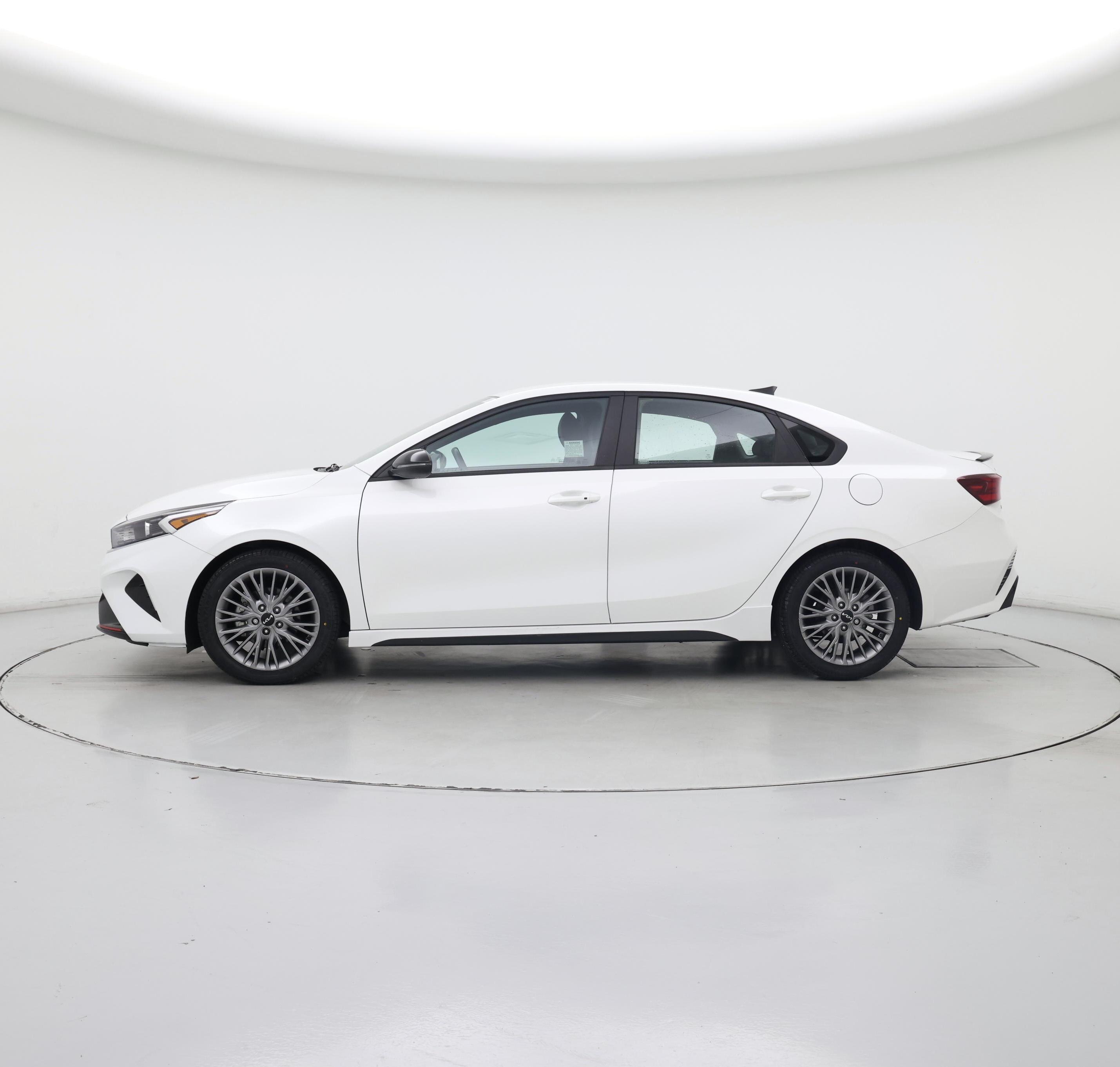 Thumbnail: 2023 Kia Forte - 3