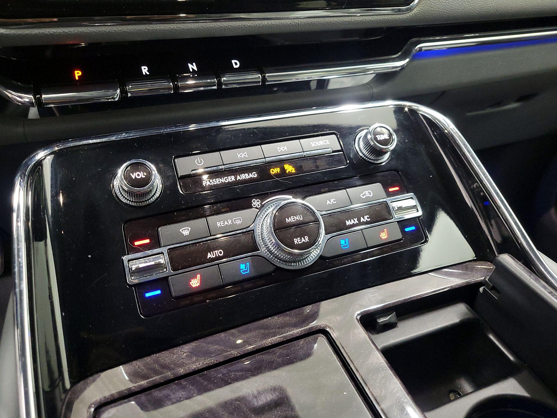 Thumbnail: 2020 Lincoln Navigator - 17