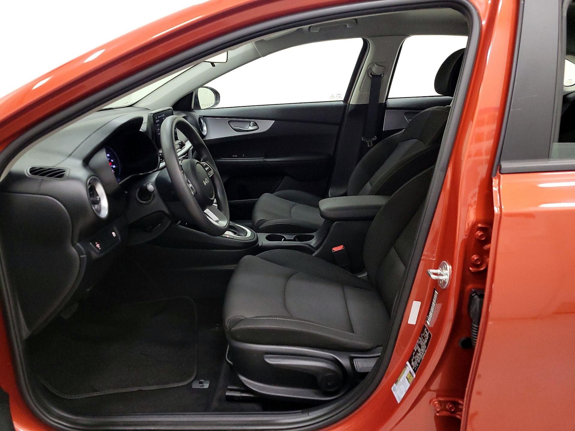 Thumbnail: 2022 Kia Forte - 11