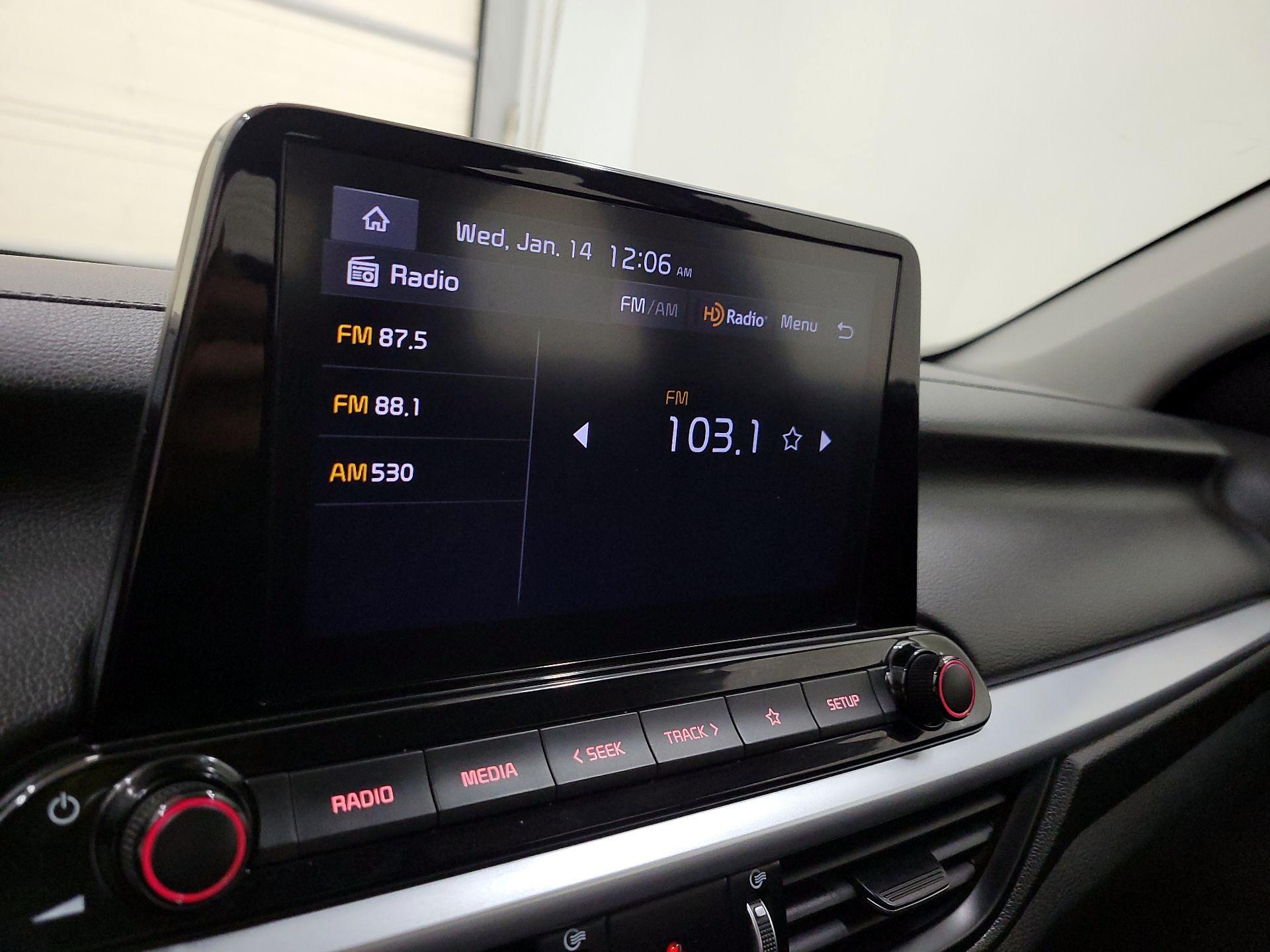 Thumbnail: 2022 Kia Forte - 15