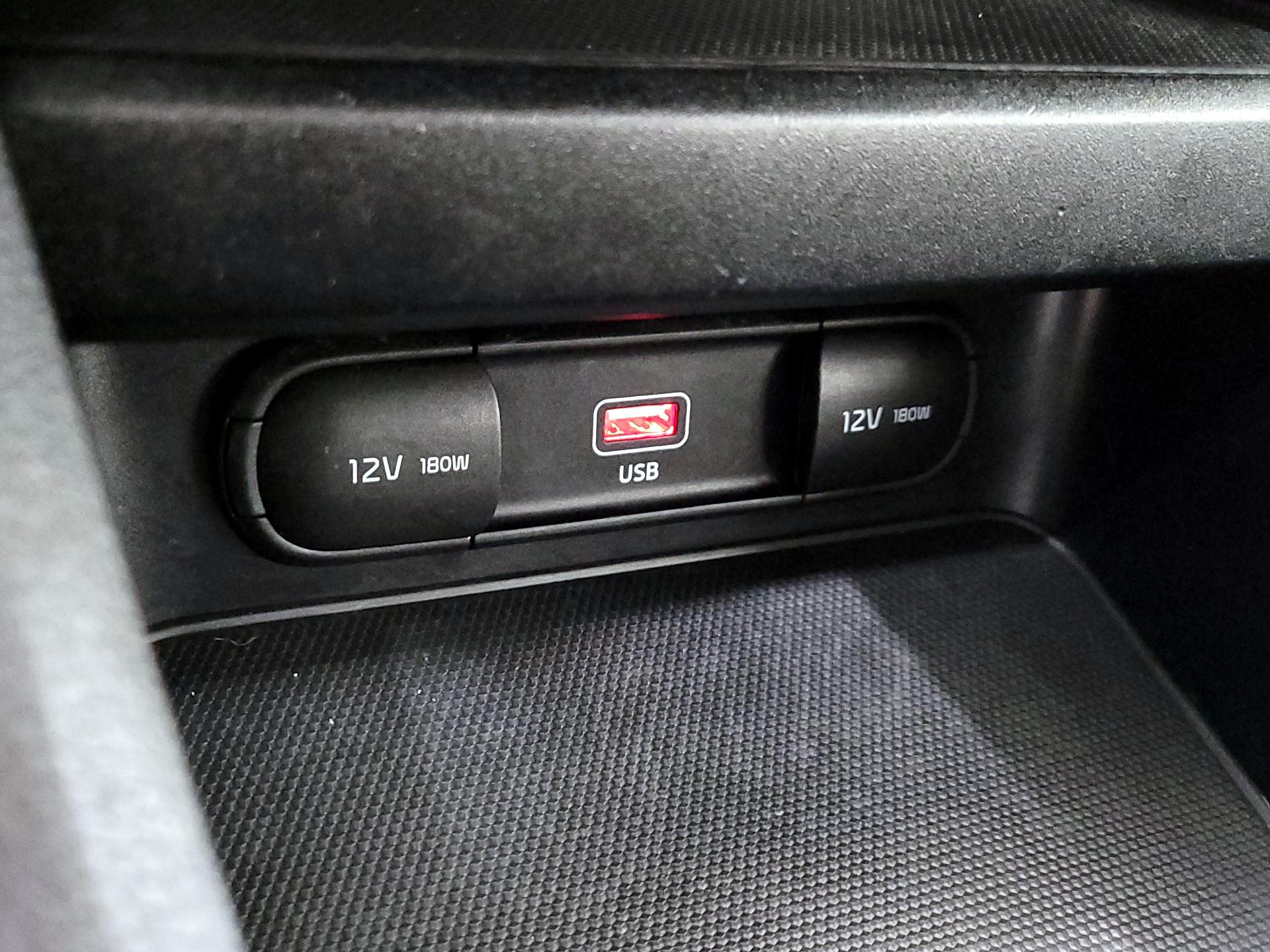 Thumbnail: 2022 Kia Forte - 18