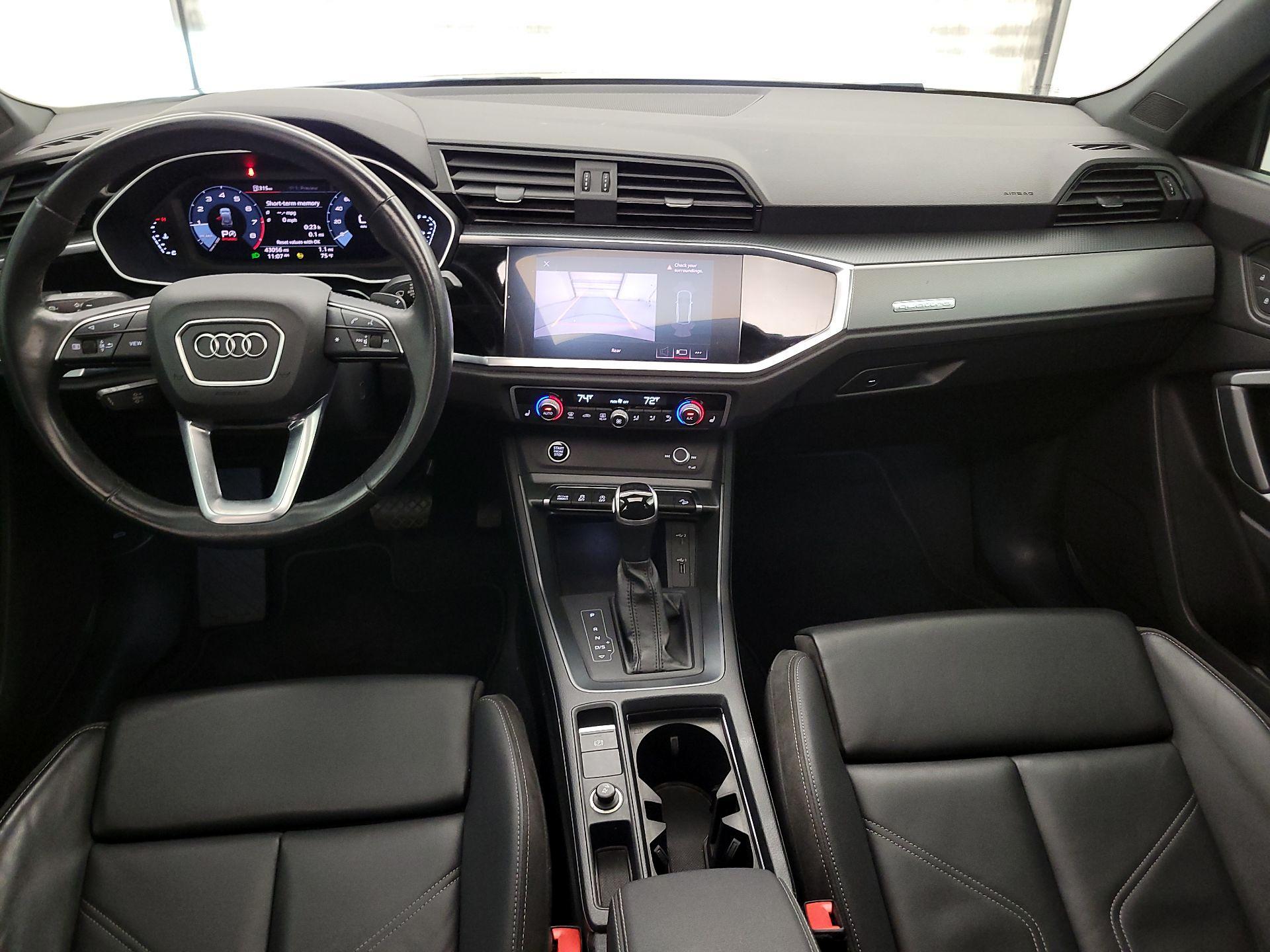 Thumbnail: 2021 Audi Q3 - 9