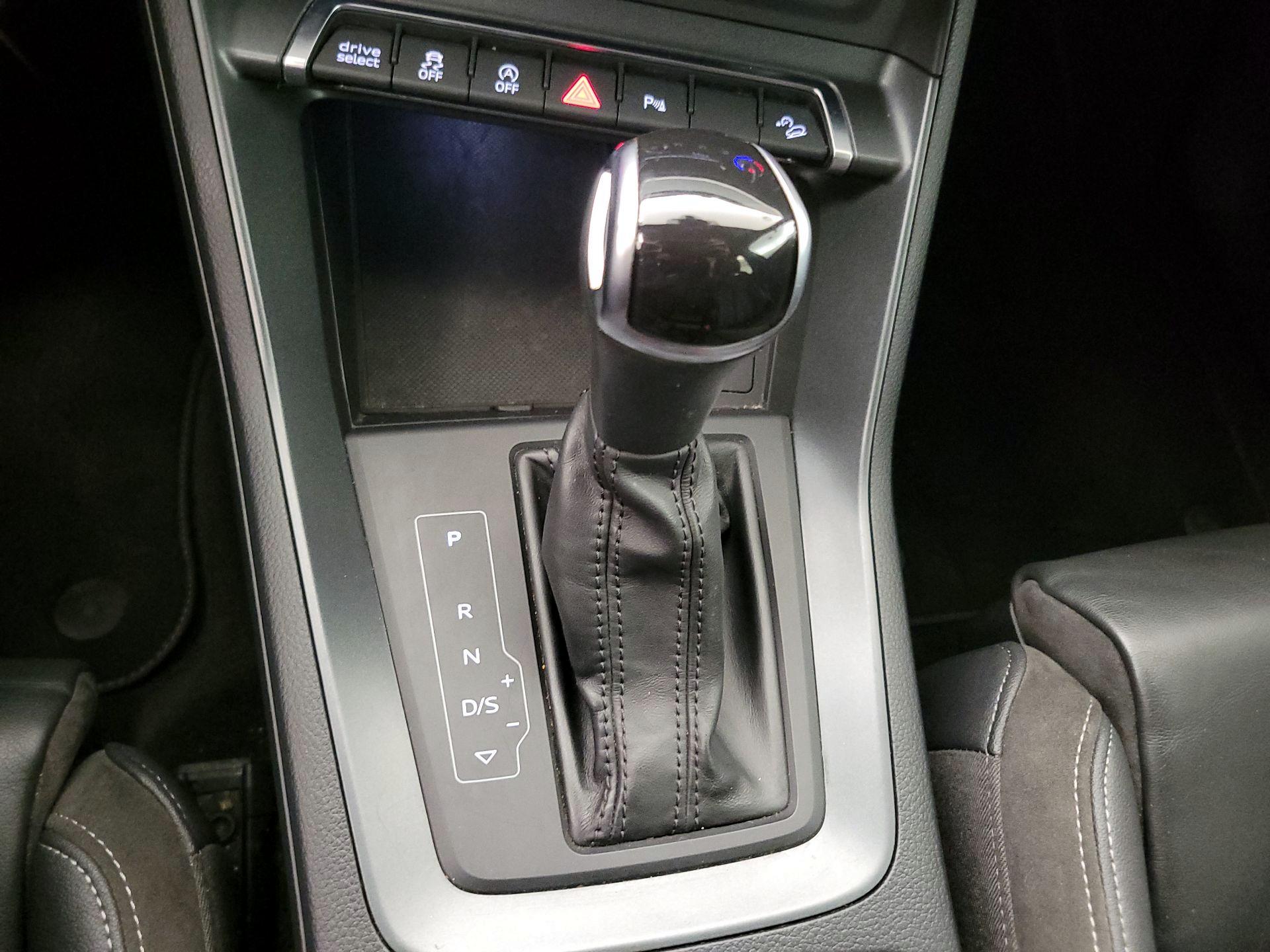 Thumbnail: 2021 Audi Q3 - 17