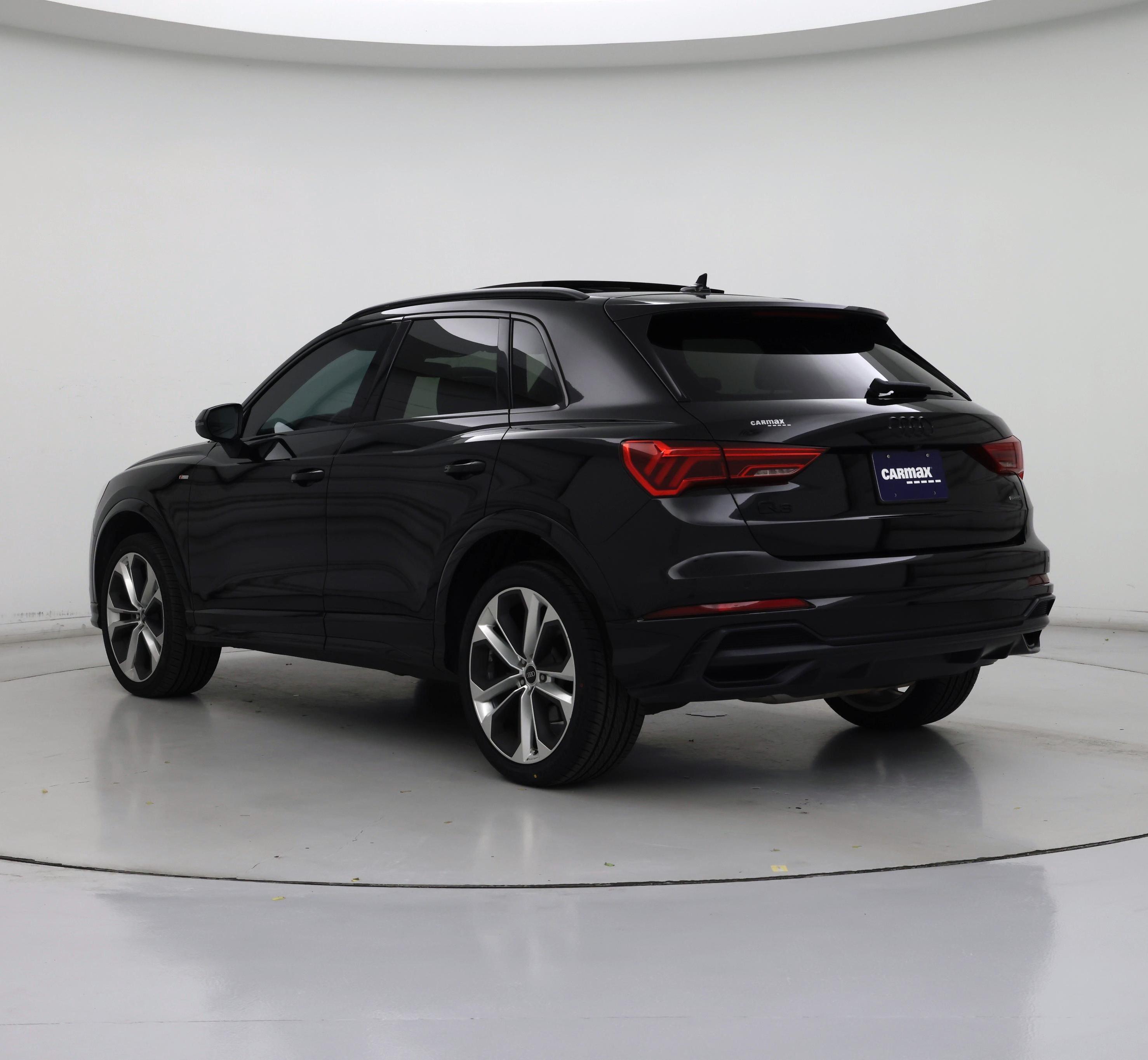 Thumbnail: 2021 Audi Q3 - 2