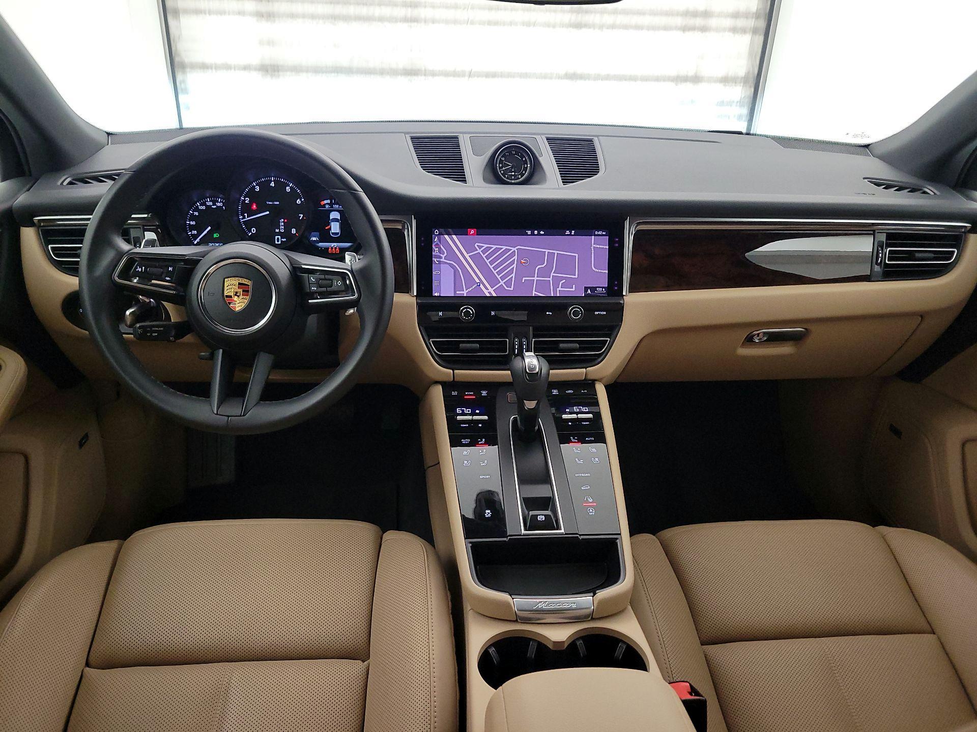 Thumbnail: 2022 Porsche Macan - 9