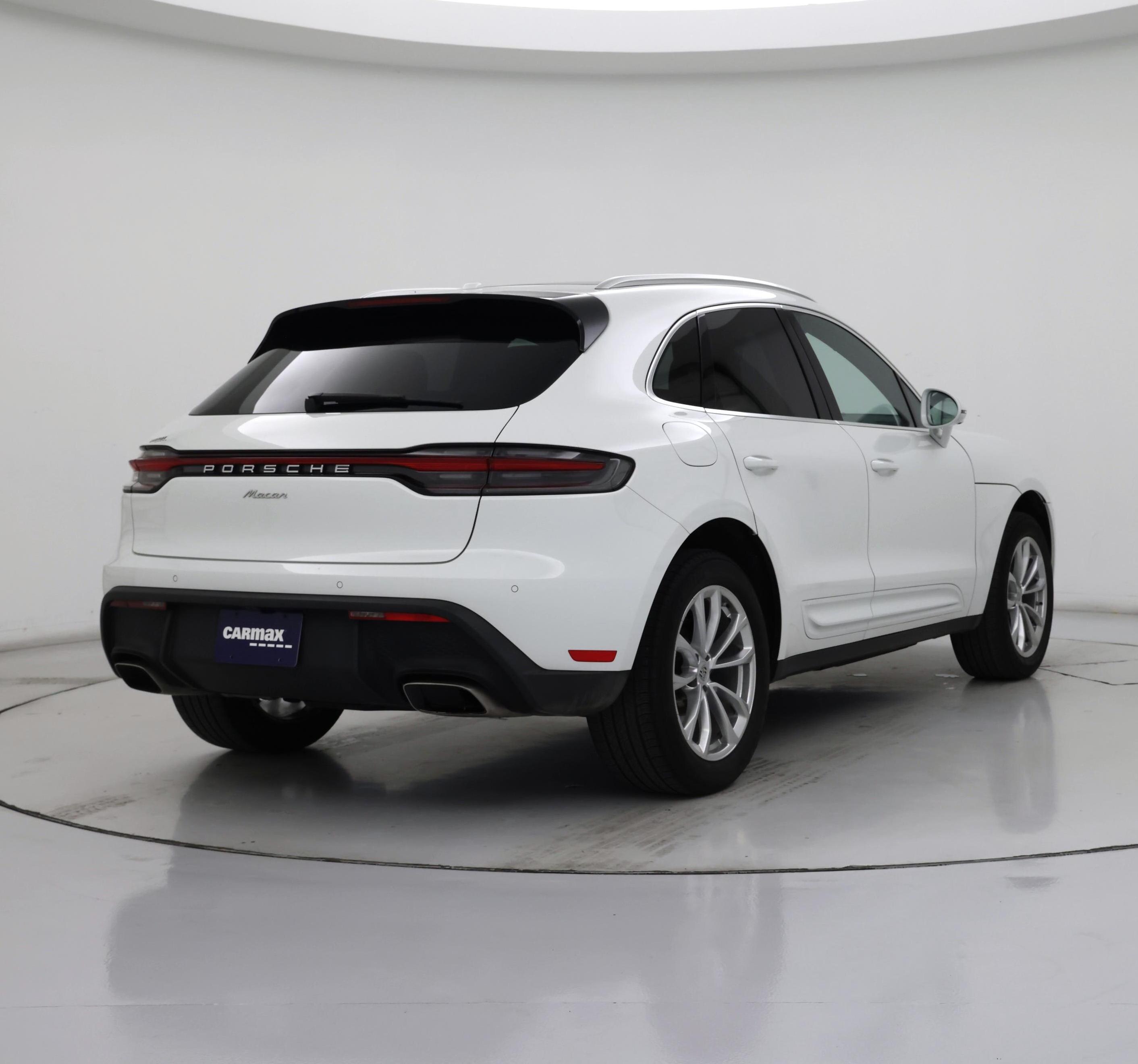 Thumbnail: 2022 Porsche Macan - 8