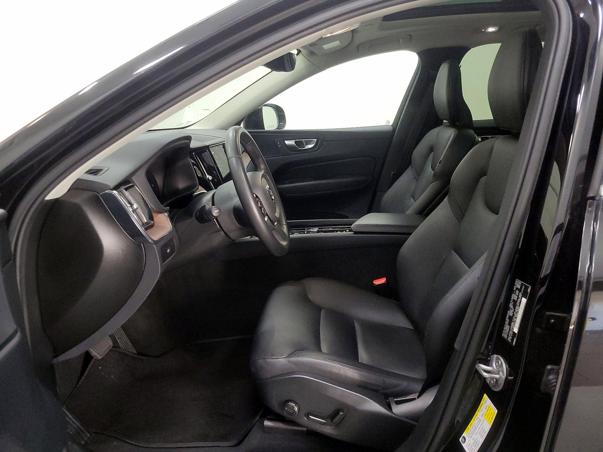 Thumbnail: 2023 Volvo XC60 - 11