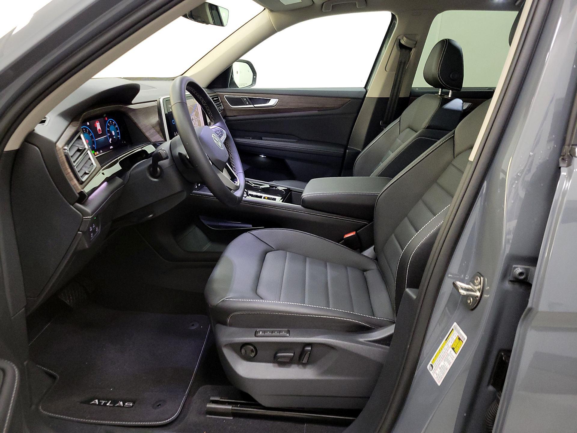 Thumbnail: 2025 Volkswagen Atlas - 11