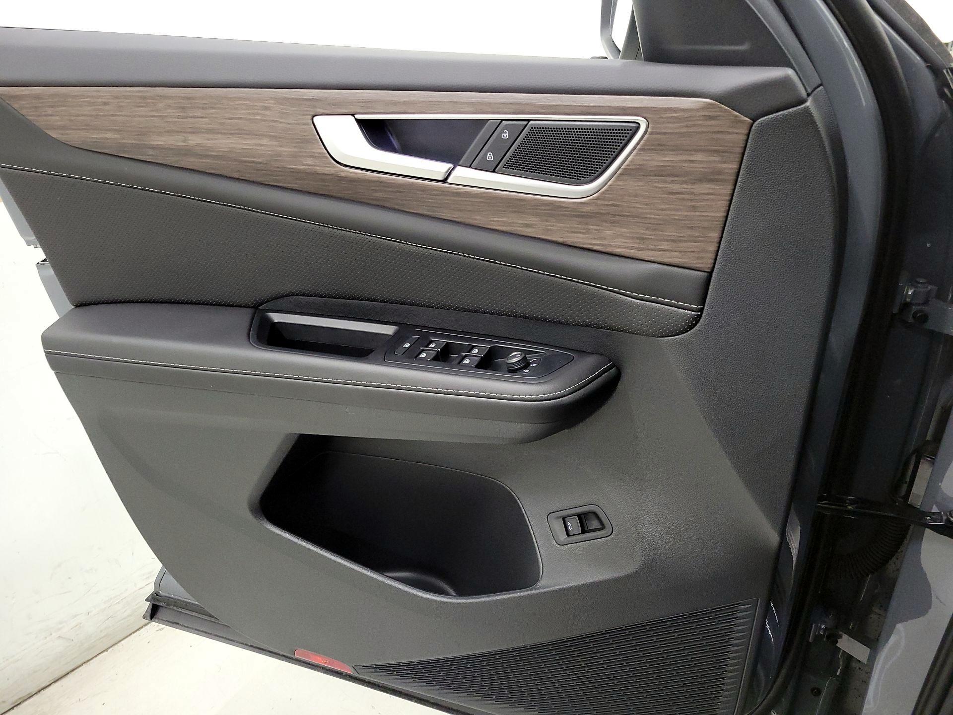 Thumbnail: 2025 Volkswagen Atlas - 12