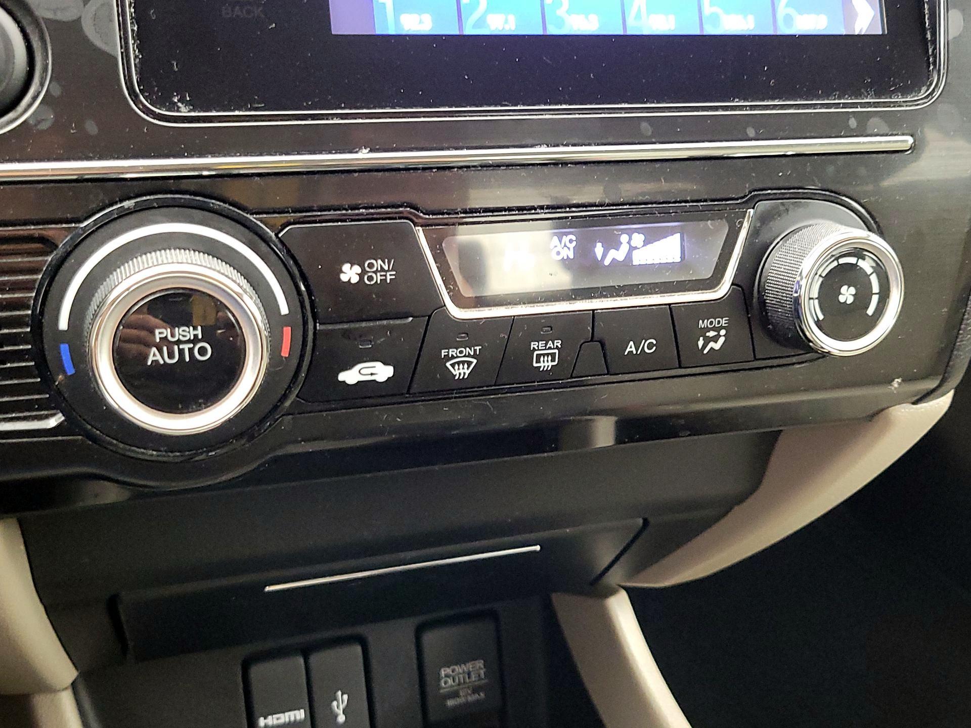 Thumbnail: 2015 Honda Civic - 16