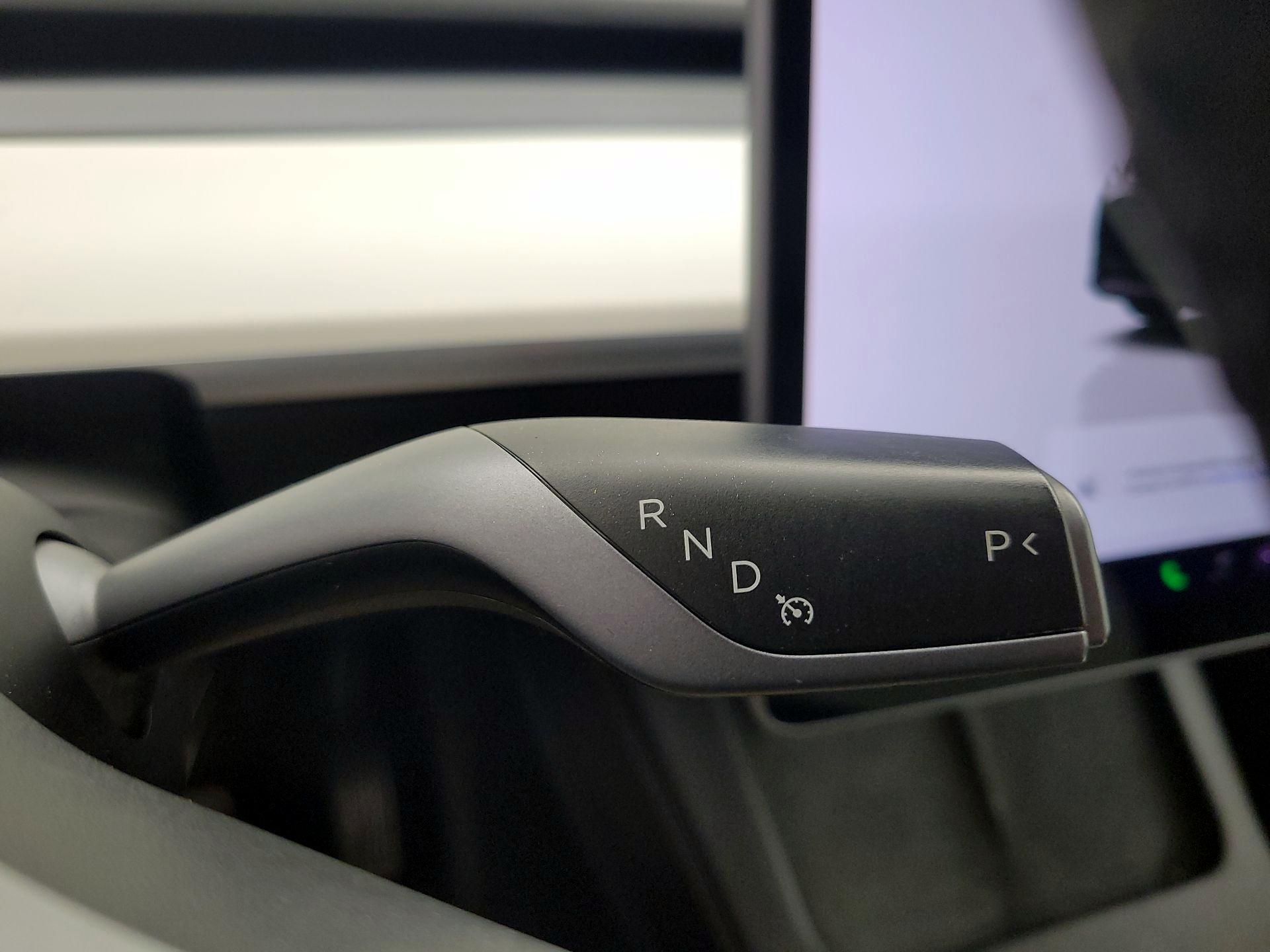 Thumbnail: 2022 Tesla Model Y - 17