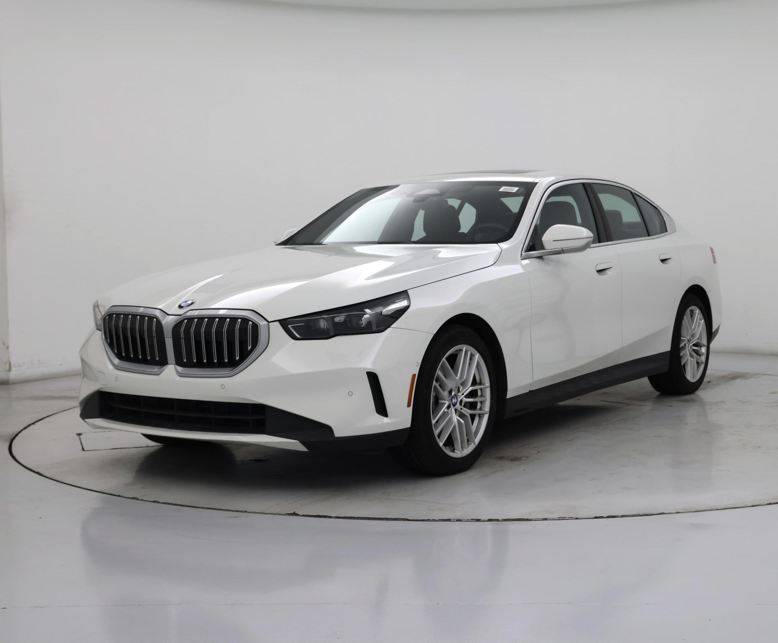 Thumbnail: 2024 BMW 5 Series - 4