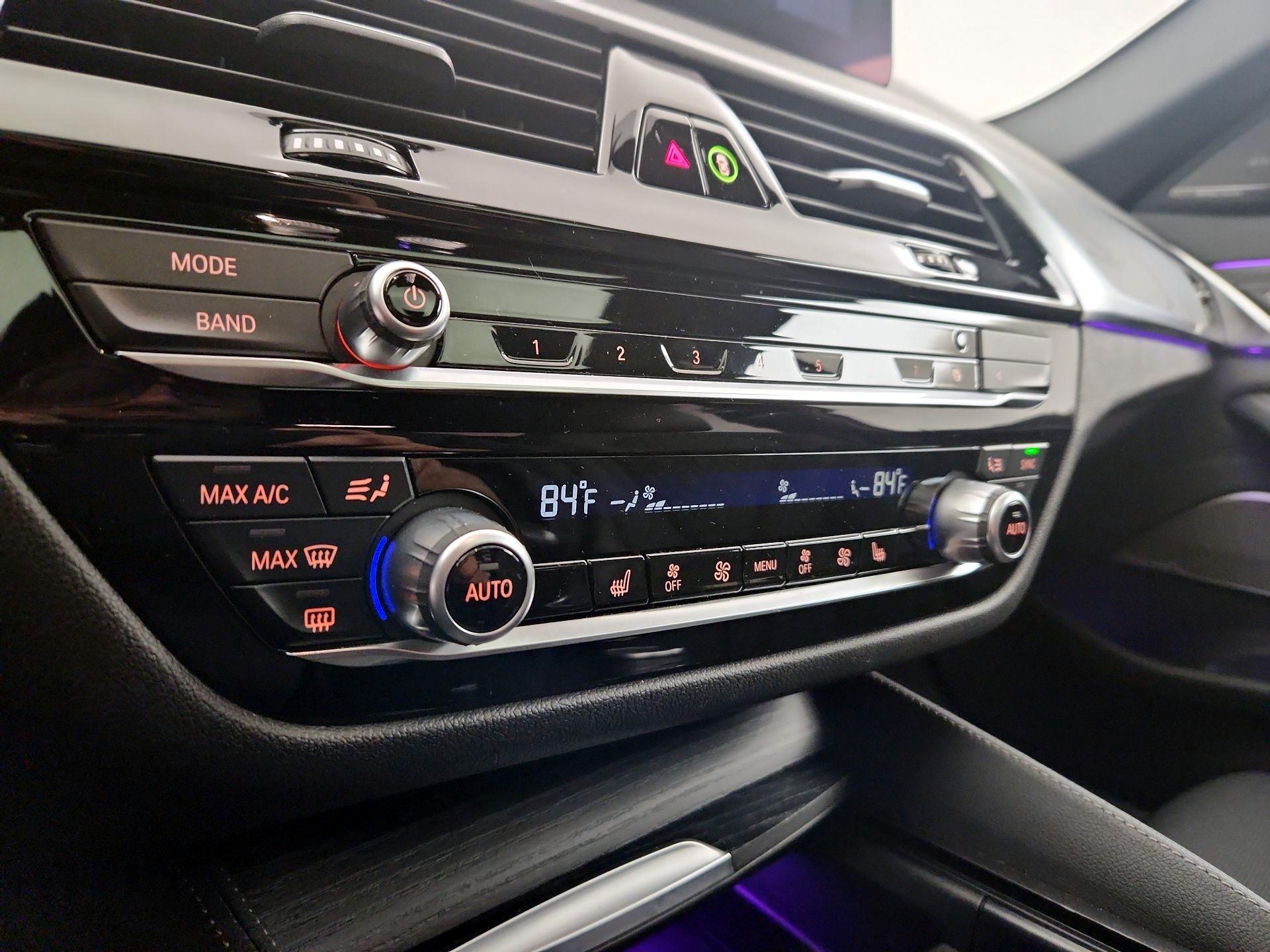 Thumbnail: 2023 BMW 5 Series - 17