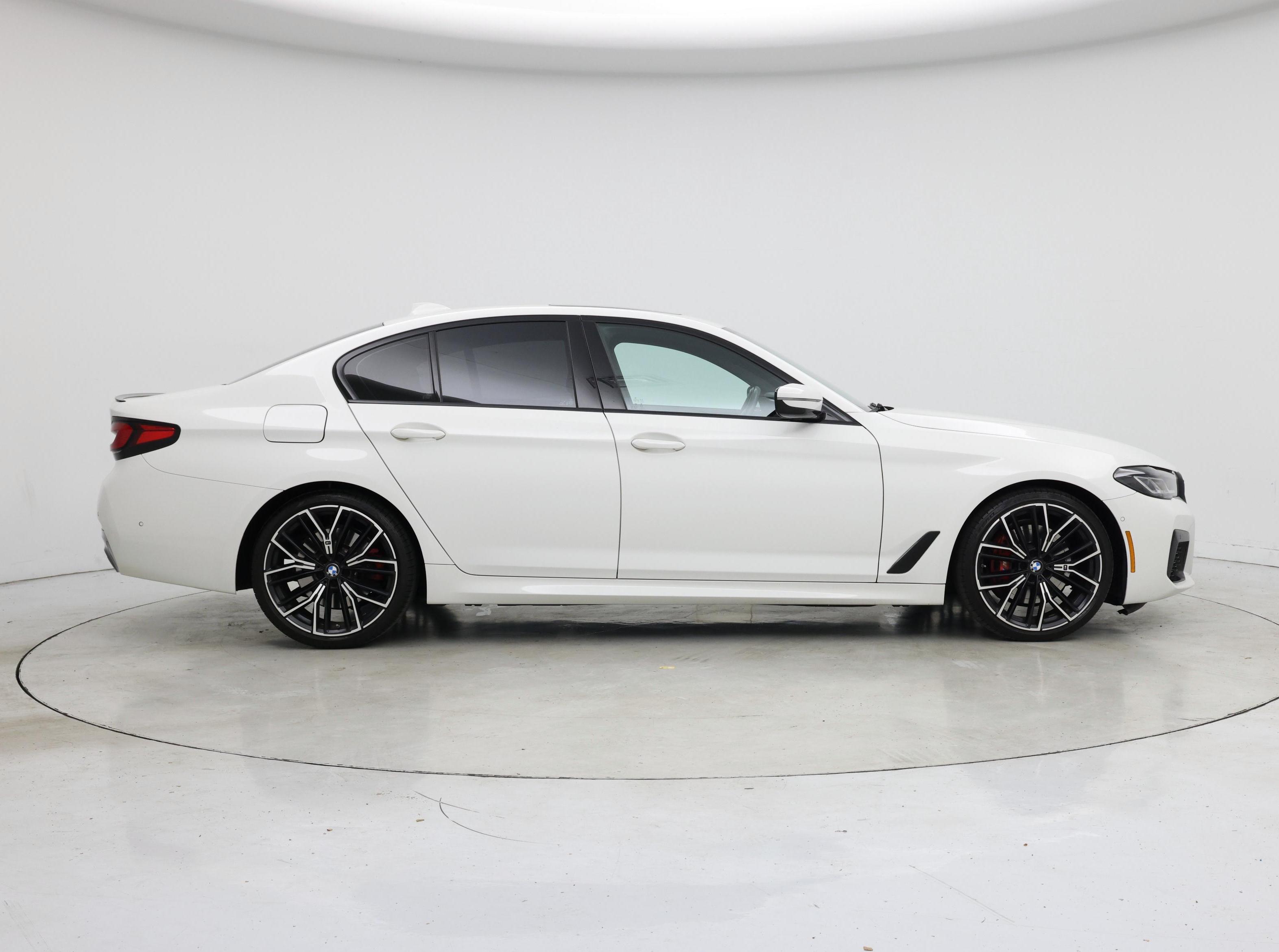 Thumbnail: 2023 BMW 5 Series - 7