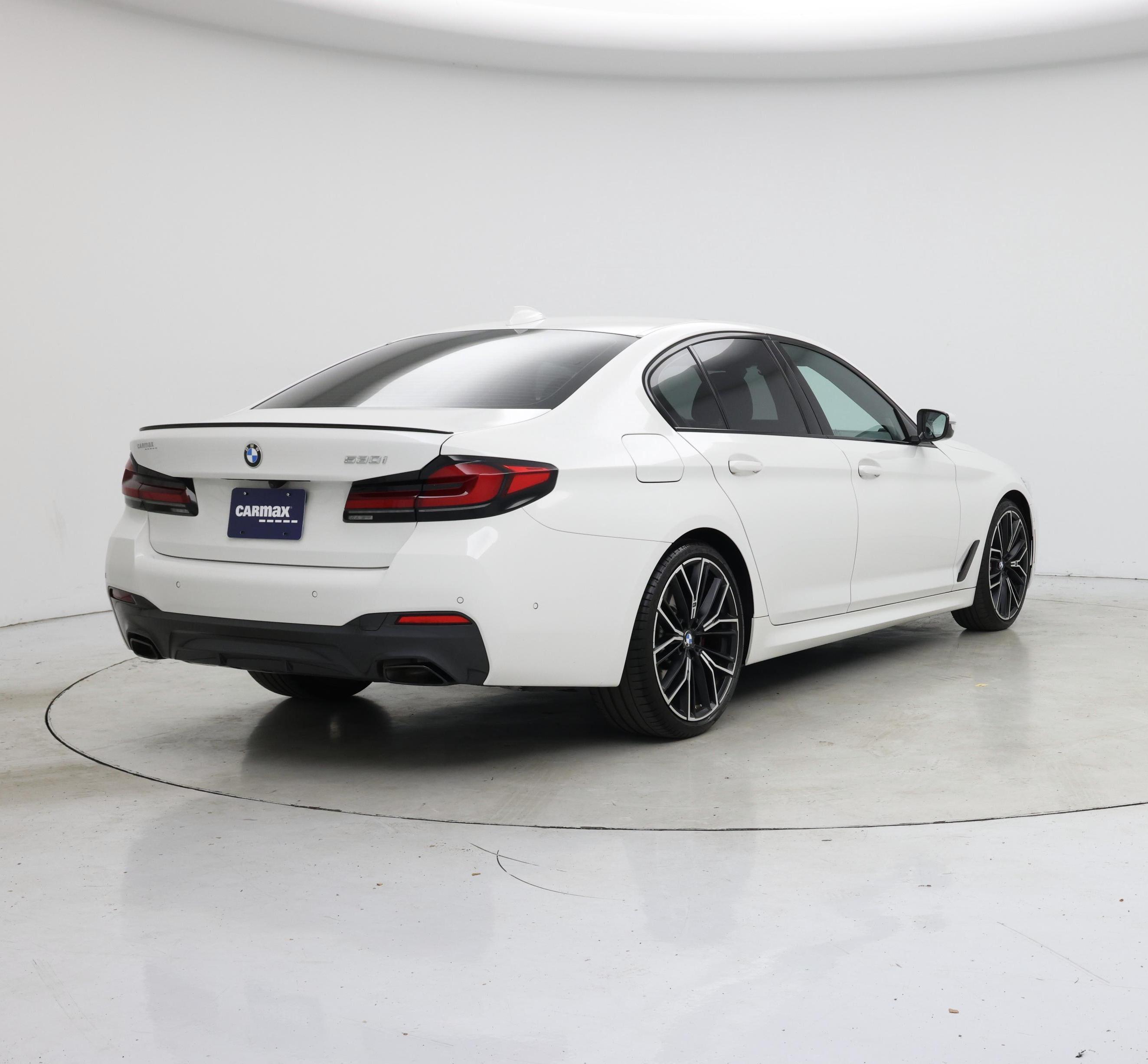 Thumbnail: 2023 BMW 5 Series - 8