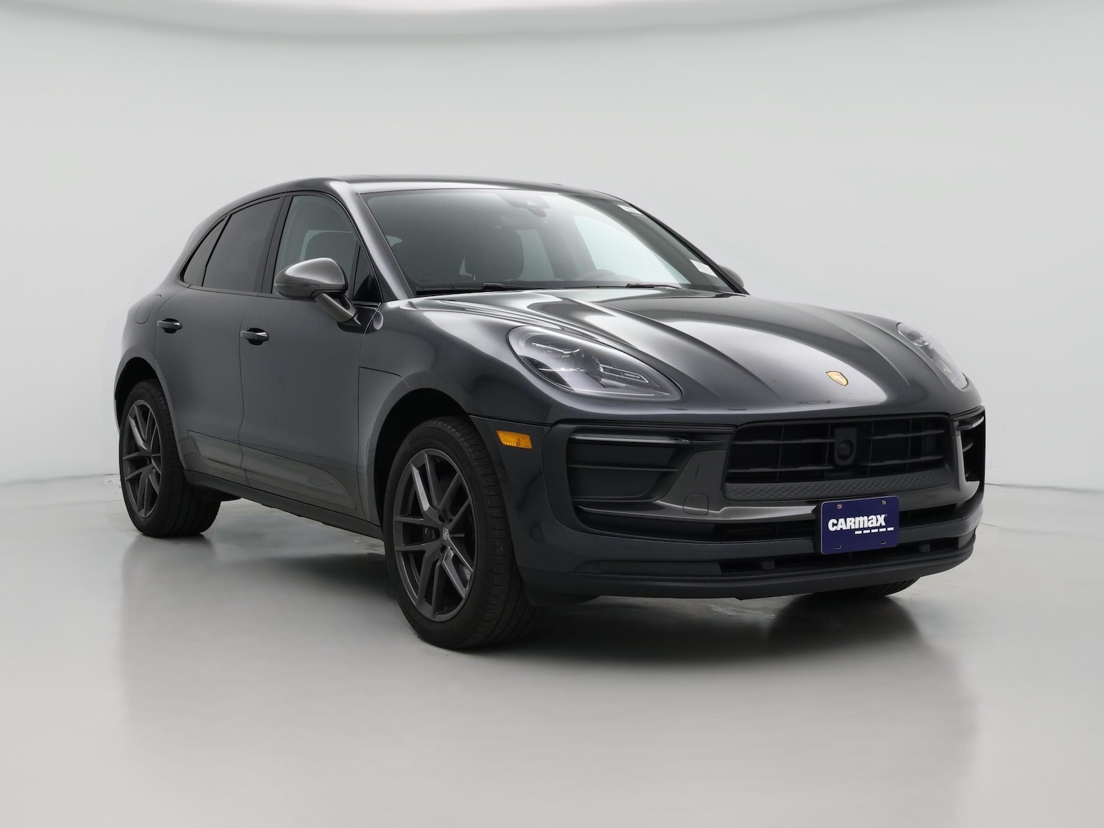 2023 Porsche Macan T