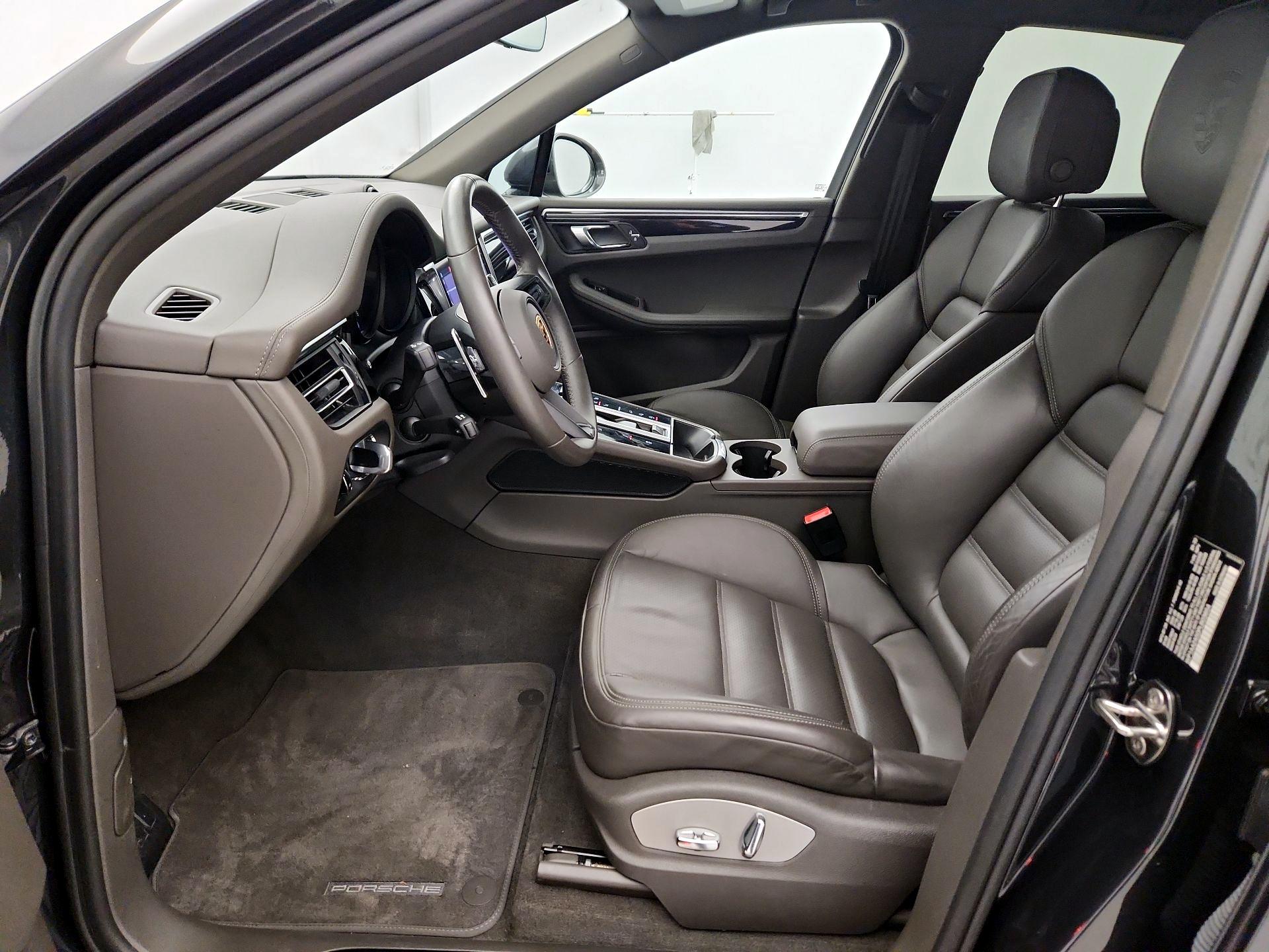 Thumbnail: 2023 Porsche Macan - 11