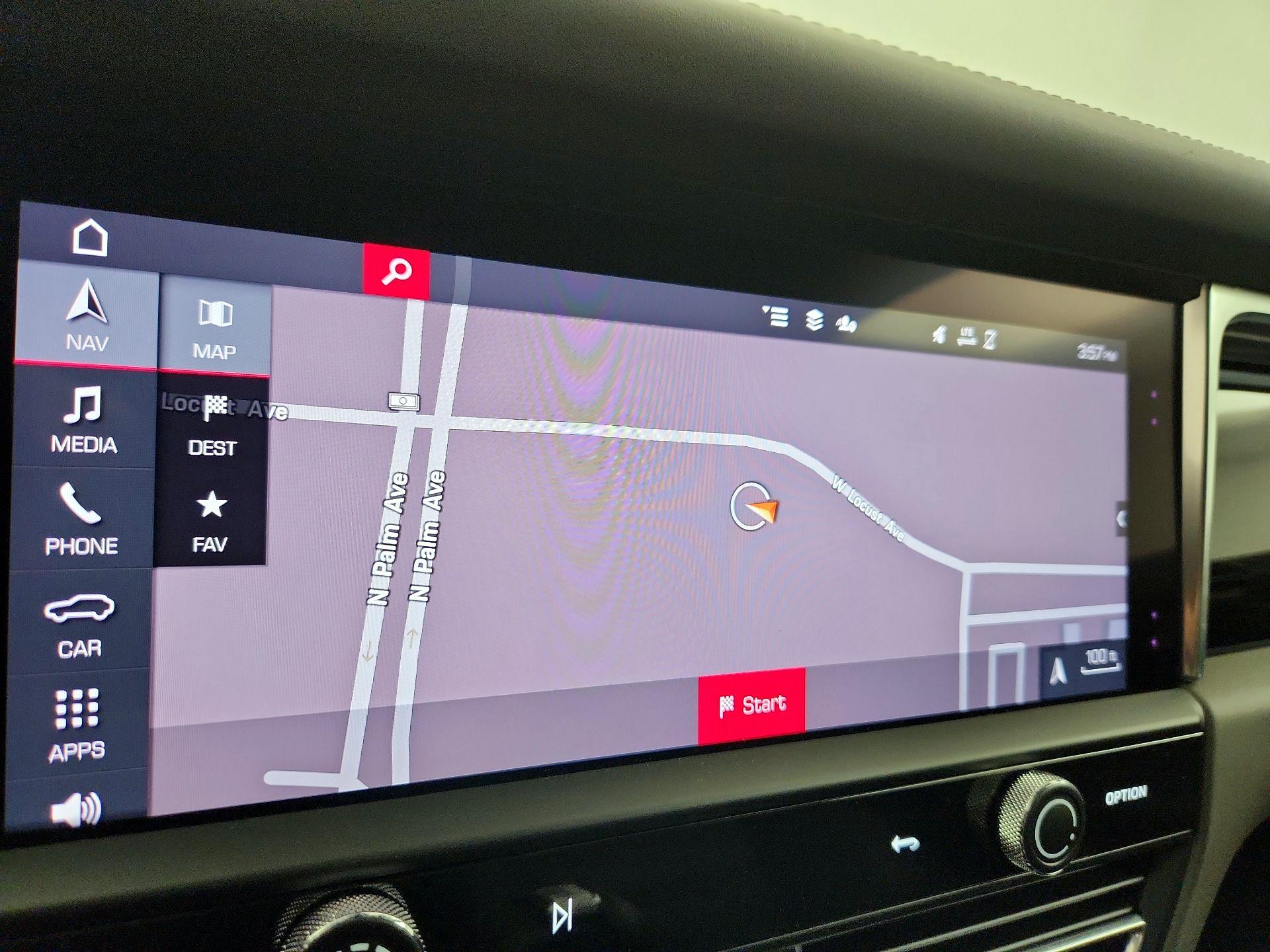 Thumbnail: 2023 Porsche Macan - 14