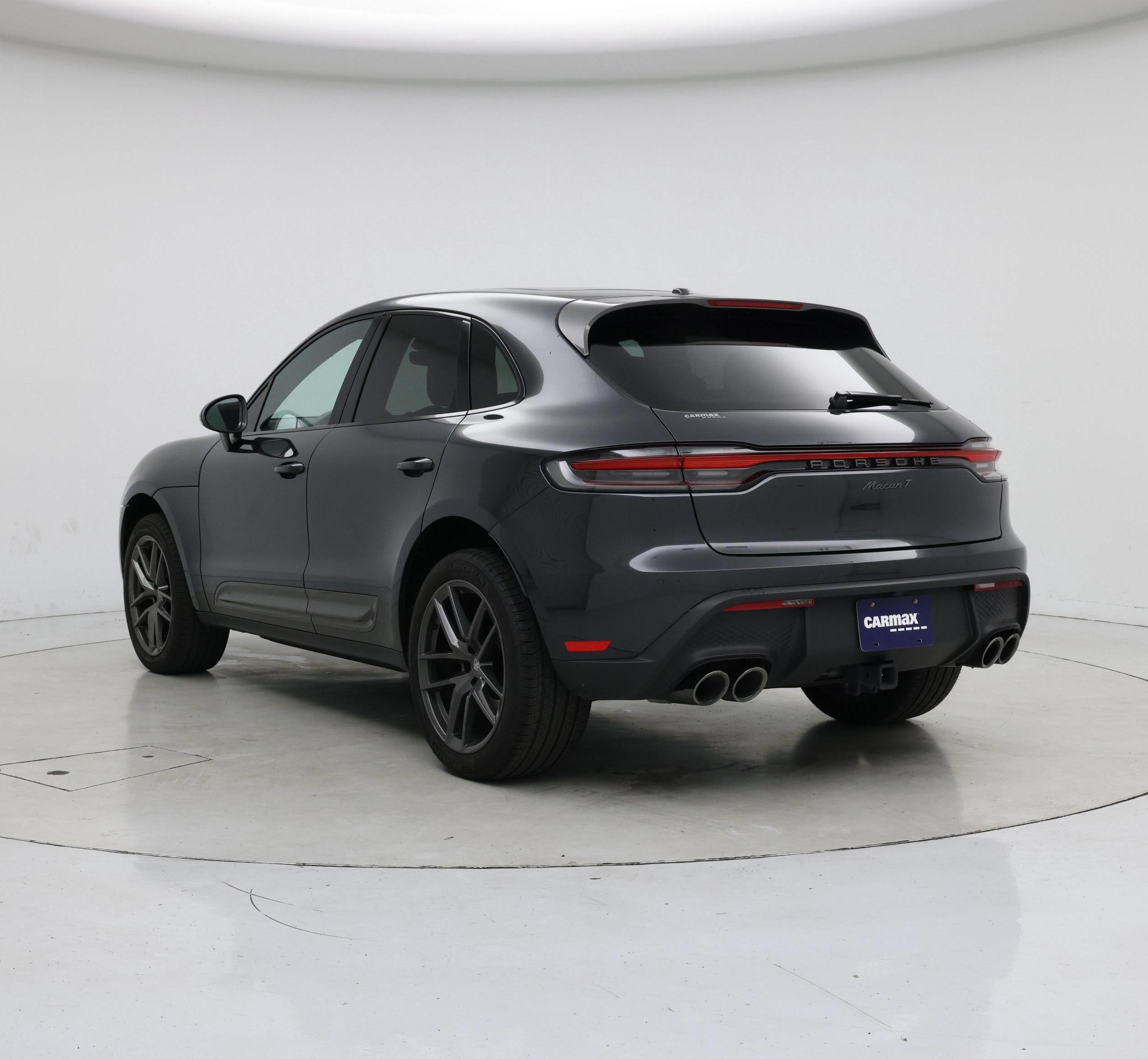 Thumbnail: 2023 Porsche Macan - 2
