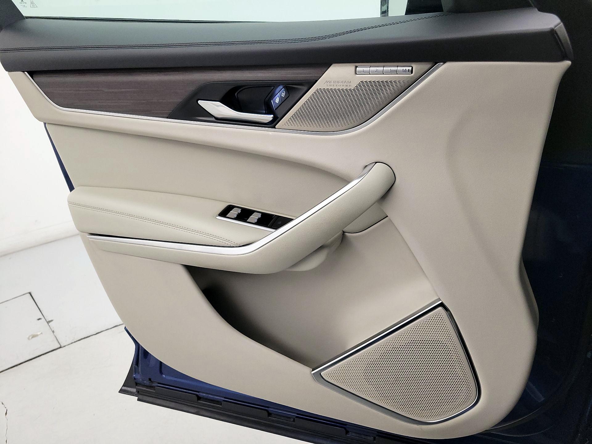 Thumbnail: 2022 Jaguar F-Pace - 12