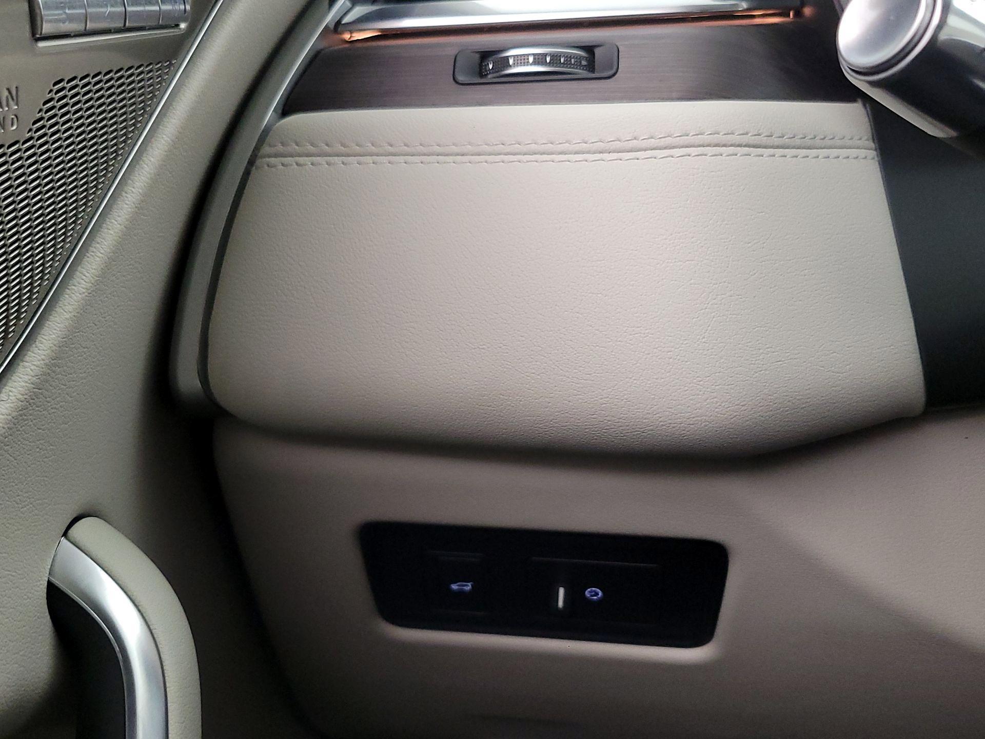 Thumbnail: 2022 Jaguar F-Pace - 13