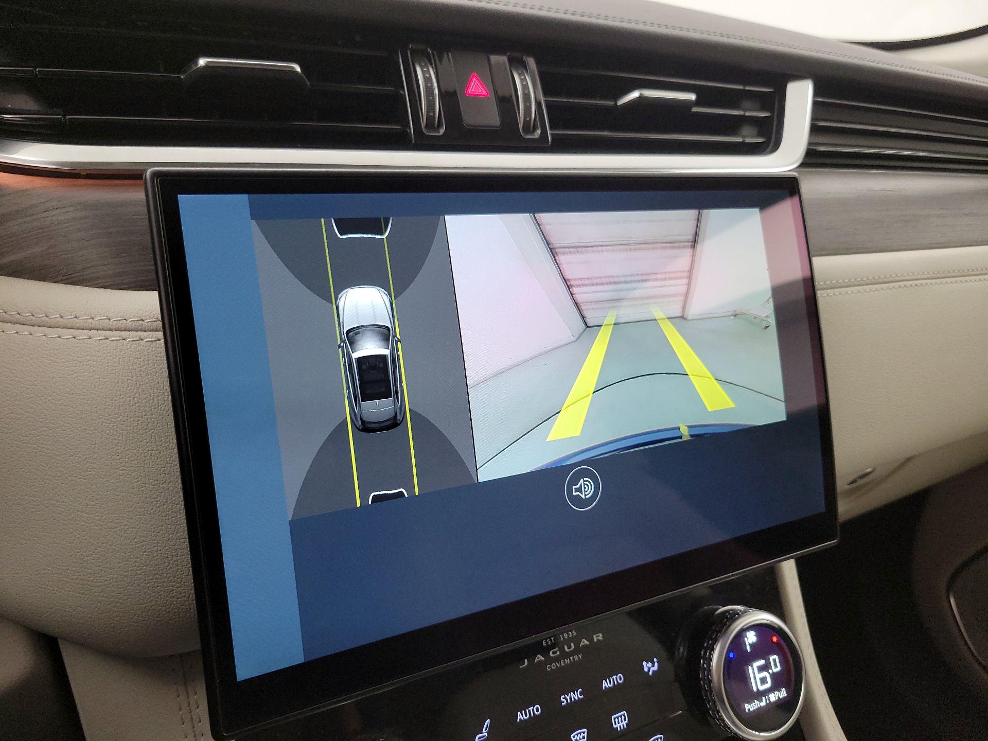 Thumbnail: 2022 Jaguar F-Pace - 15