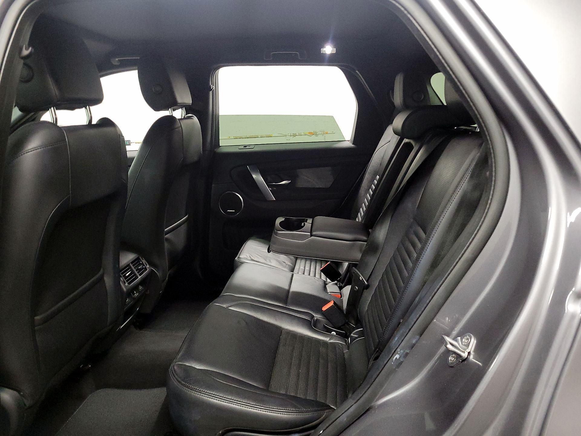 Thumbnail: 2022 Land Rover Discovery Sport - 15