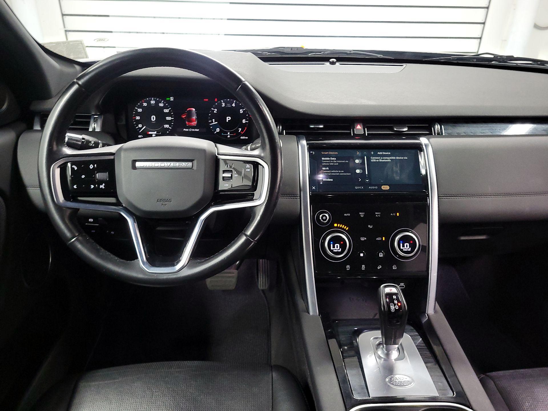 Thumbnail: 2022 Land Rover Discovery Sport - 8