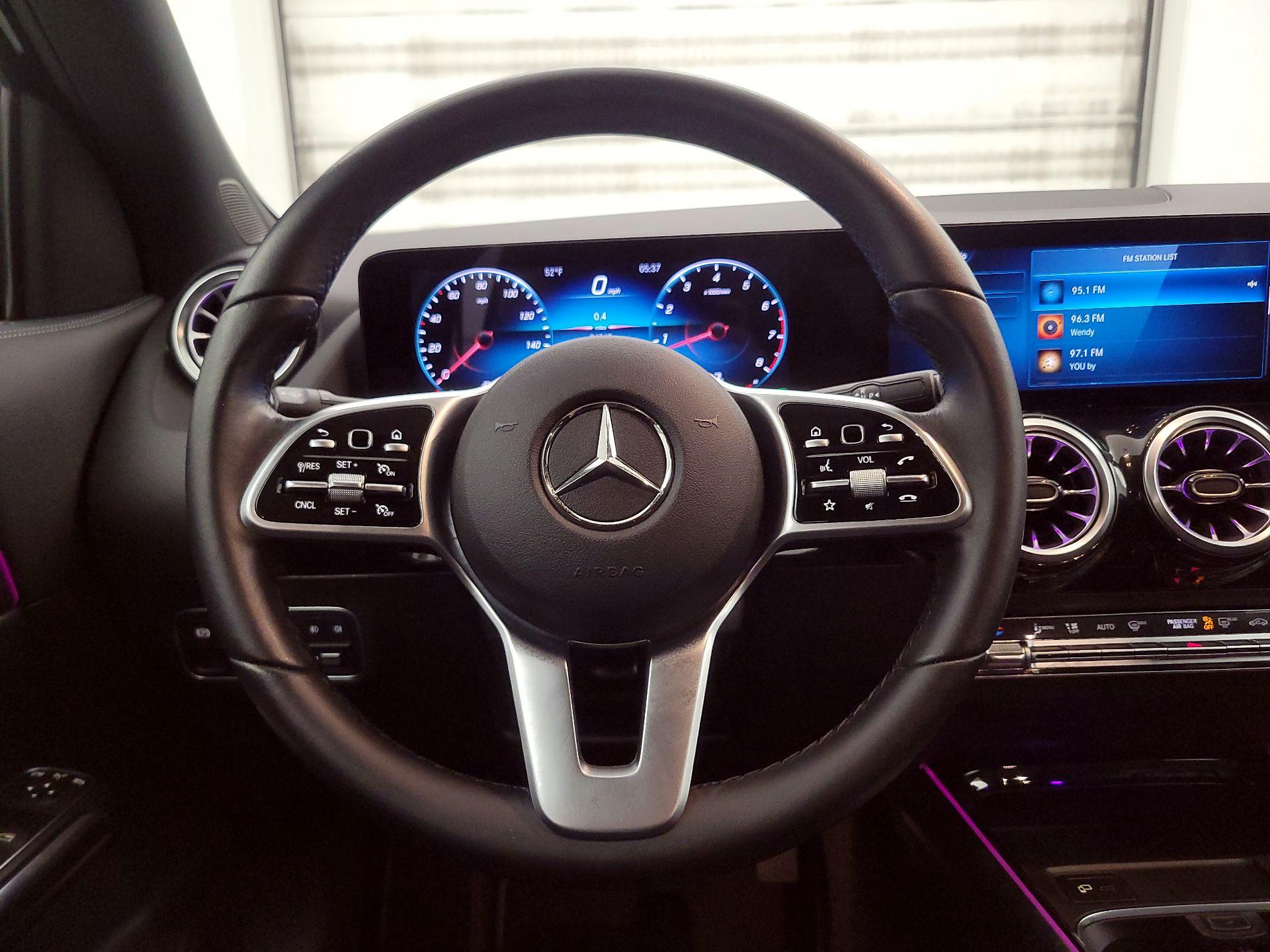 Thumbnail: 2022 Mercedes-Benz GLA - 10