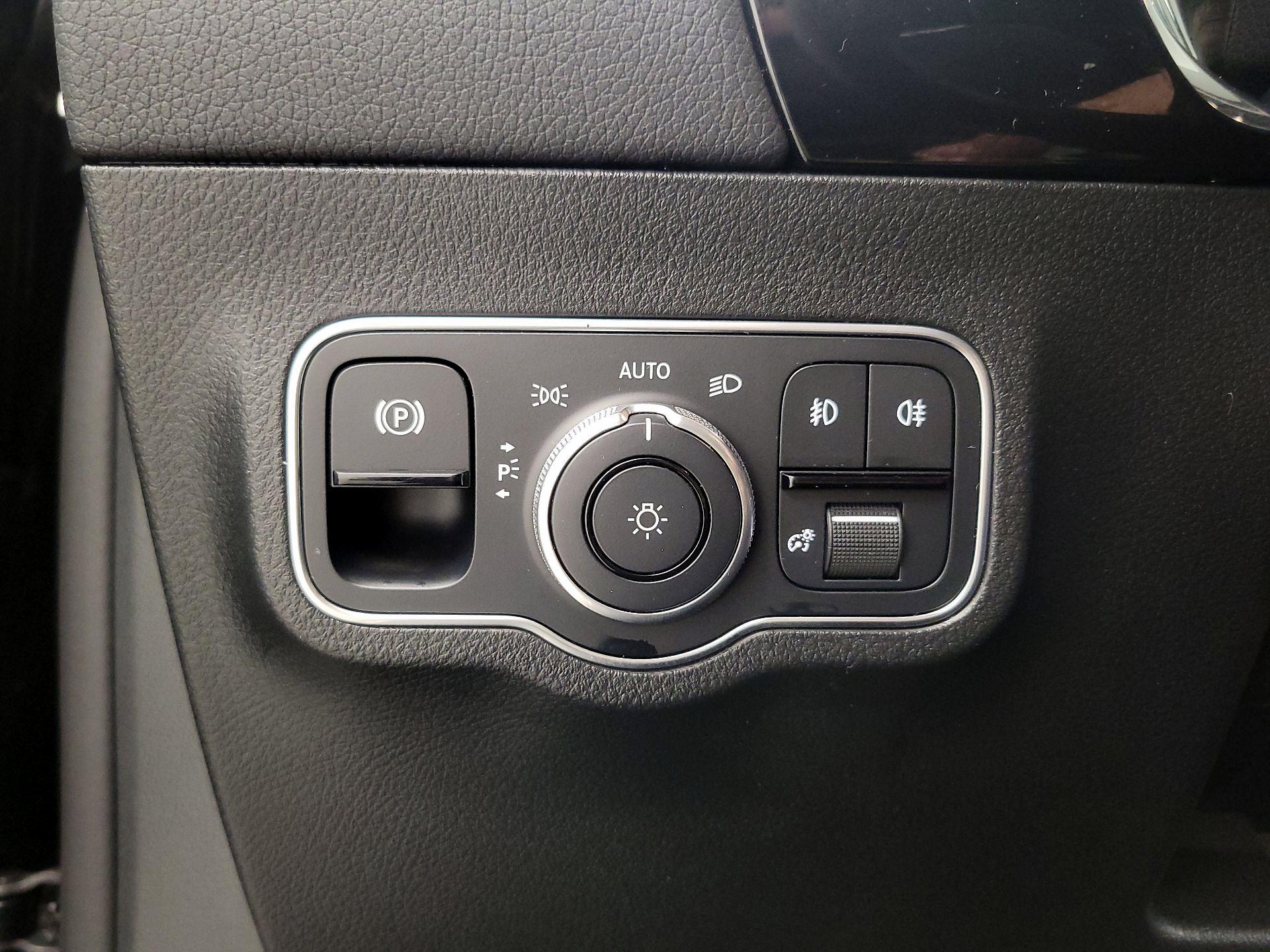 Thumbnail: 2022 Mercedes-Benz GLA - 13